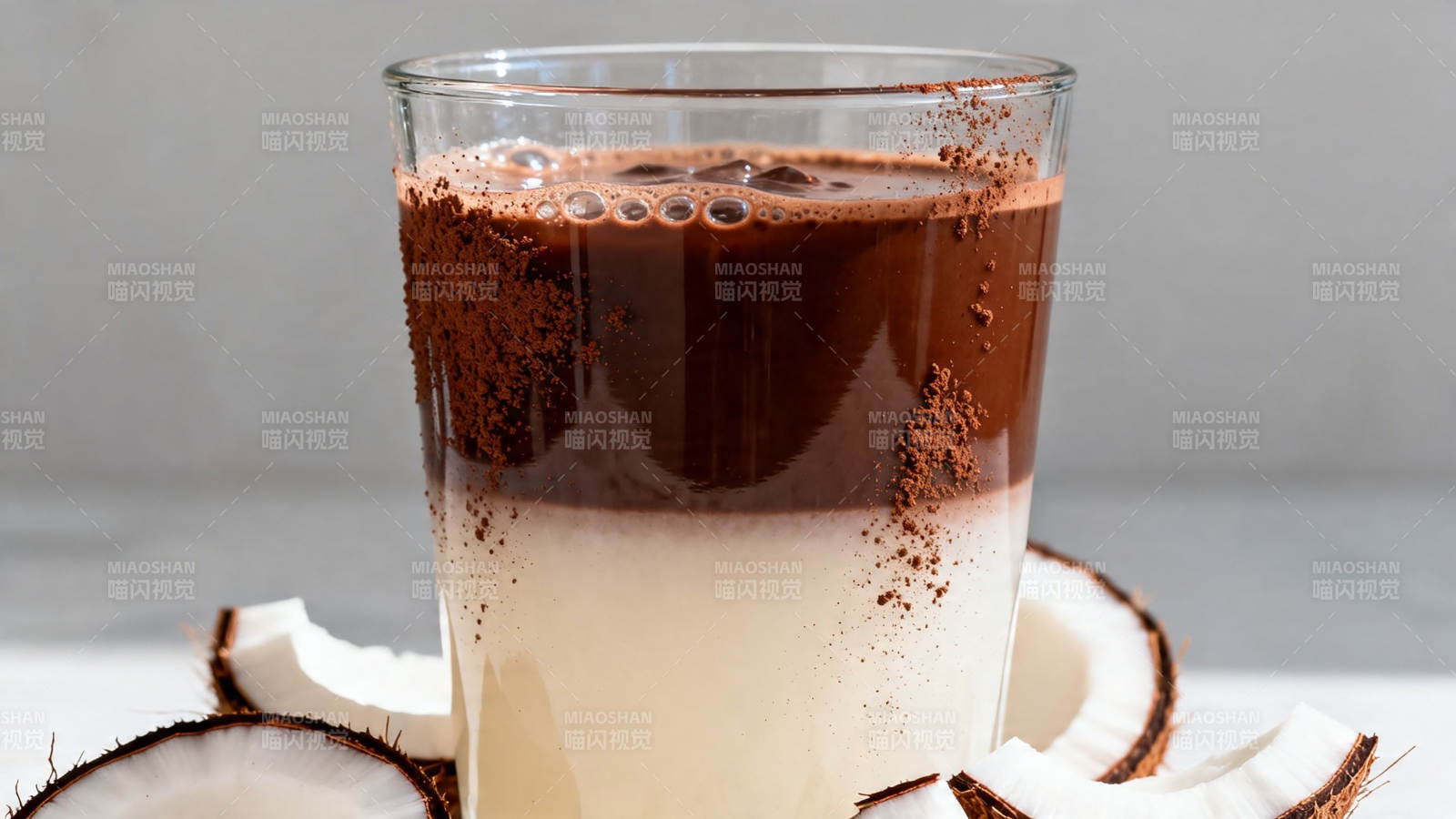 椰香可可分层饮图片