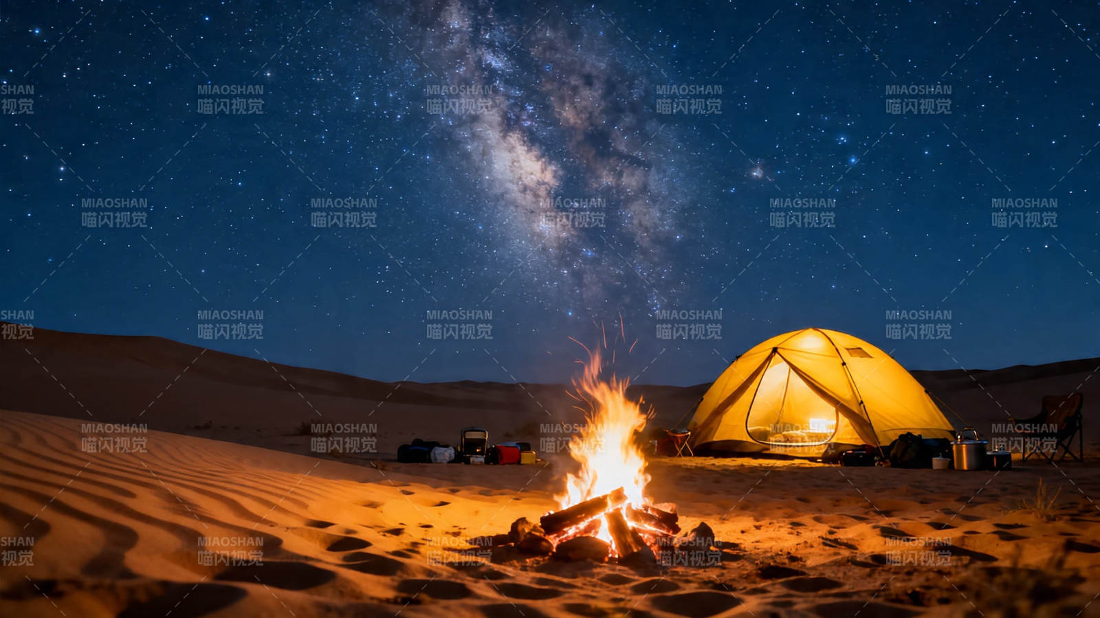 沙漠星空露营夜图片