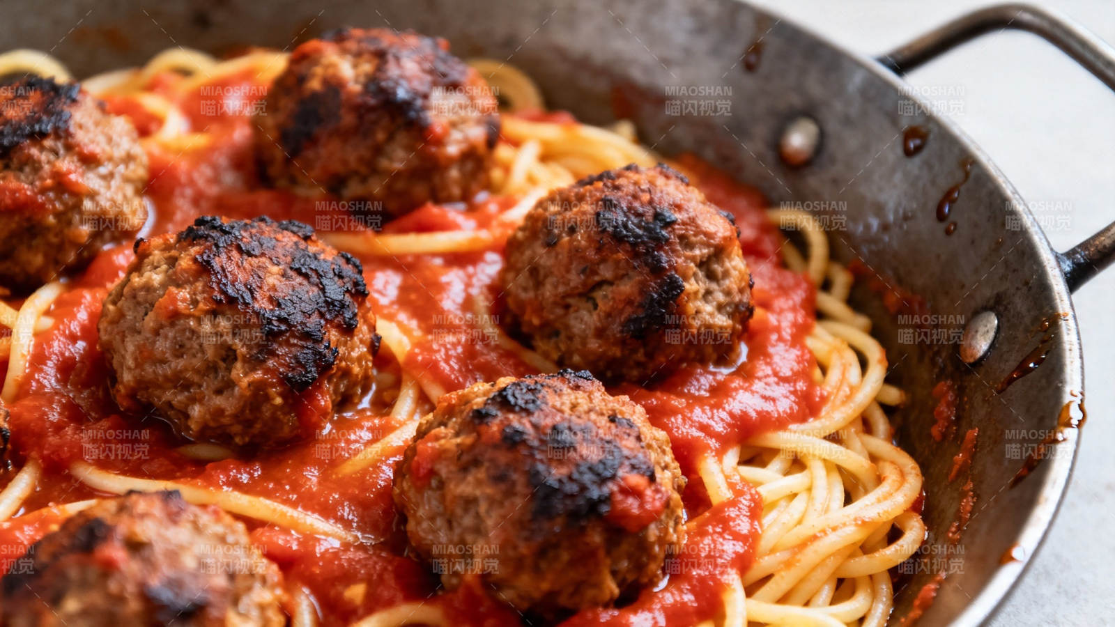 意面肉丸 香浓诱人图片