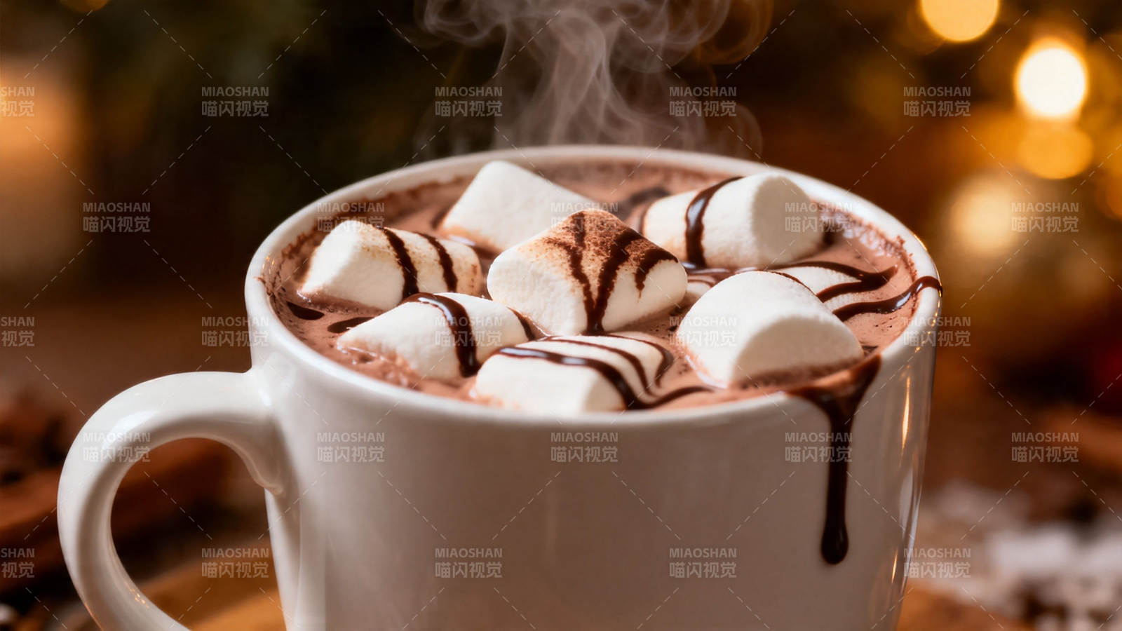 热巧克力配棉花糖 暖意融融图片
