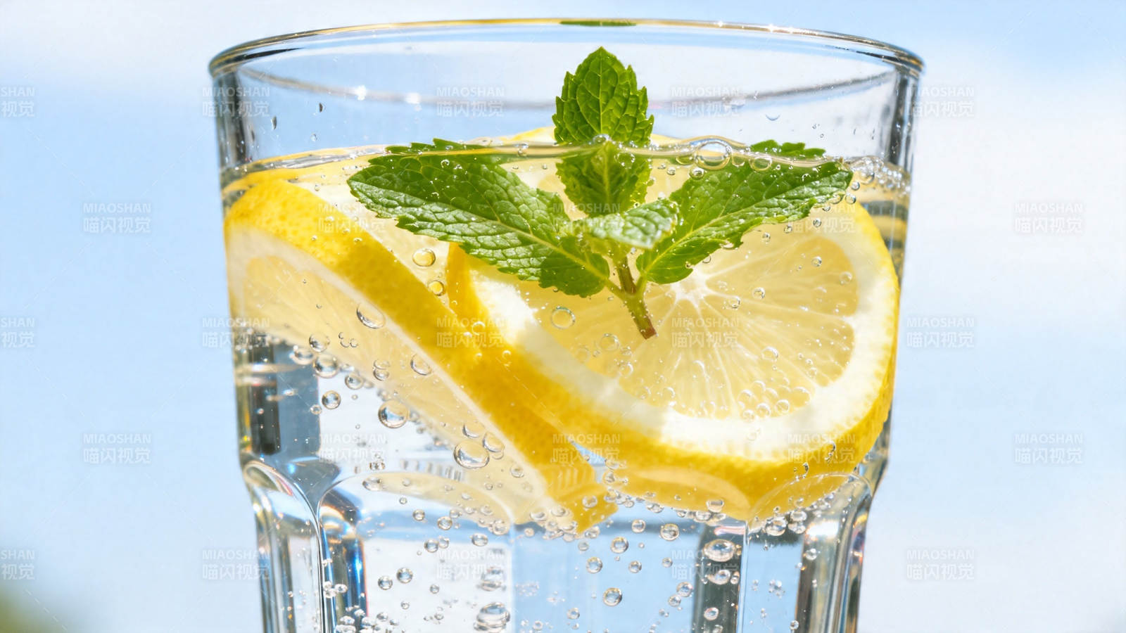 柠檬薄荷气泡水图片