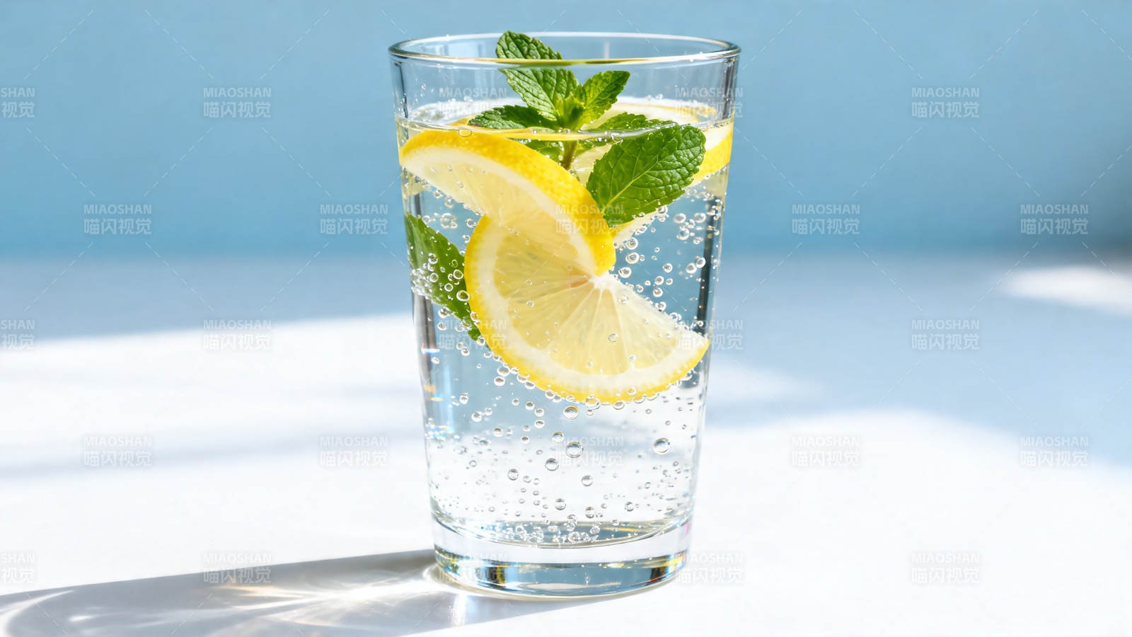 柠檬薄荷气泡水图片