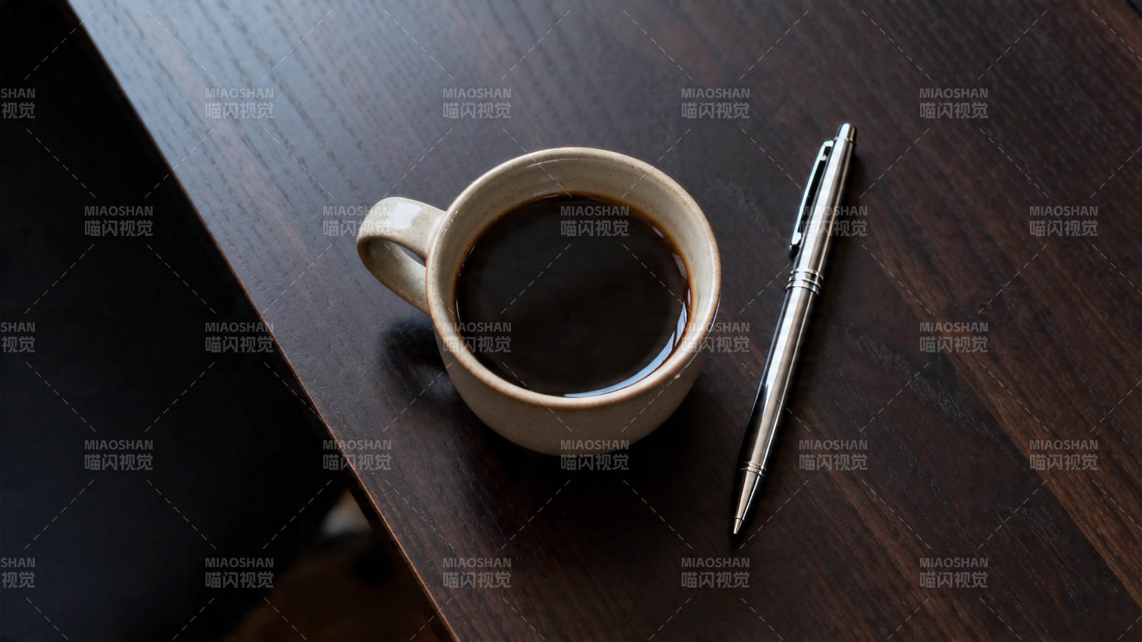 咖啡与笔 静享时光图片