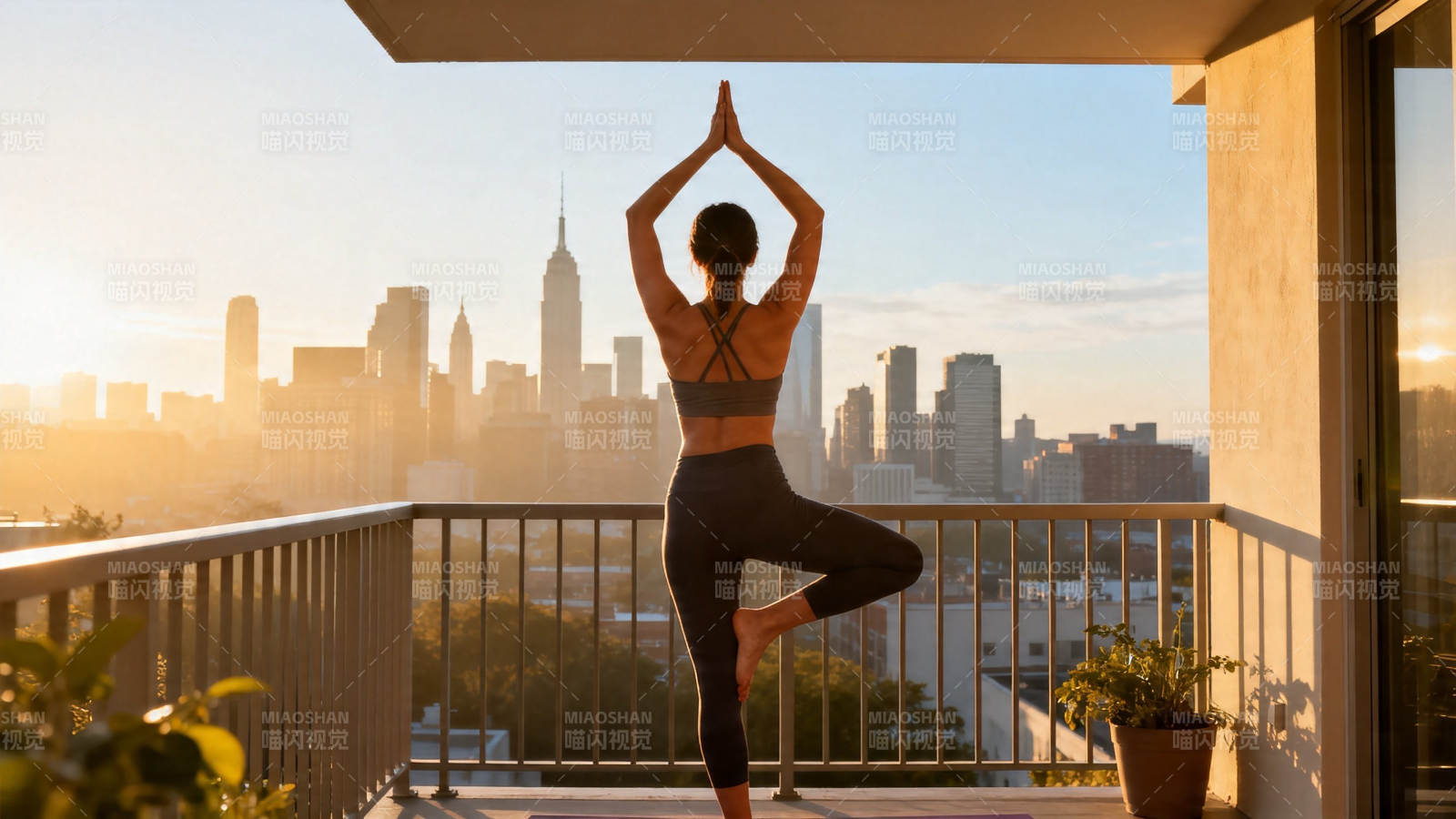 晨光瑜伽 城市之巅静心图片