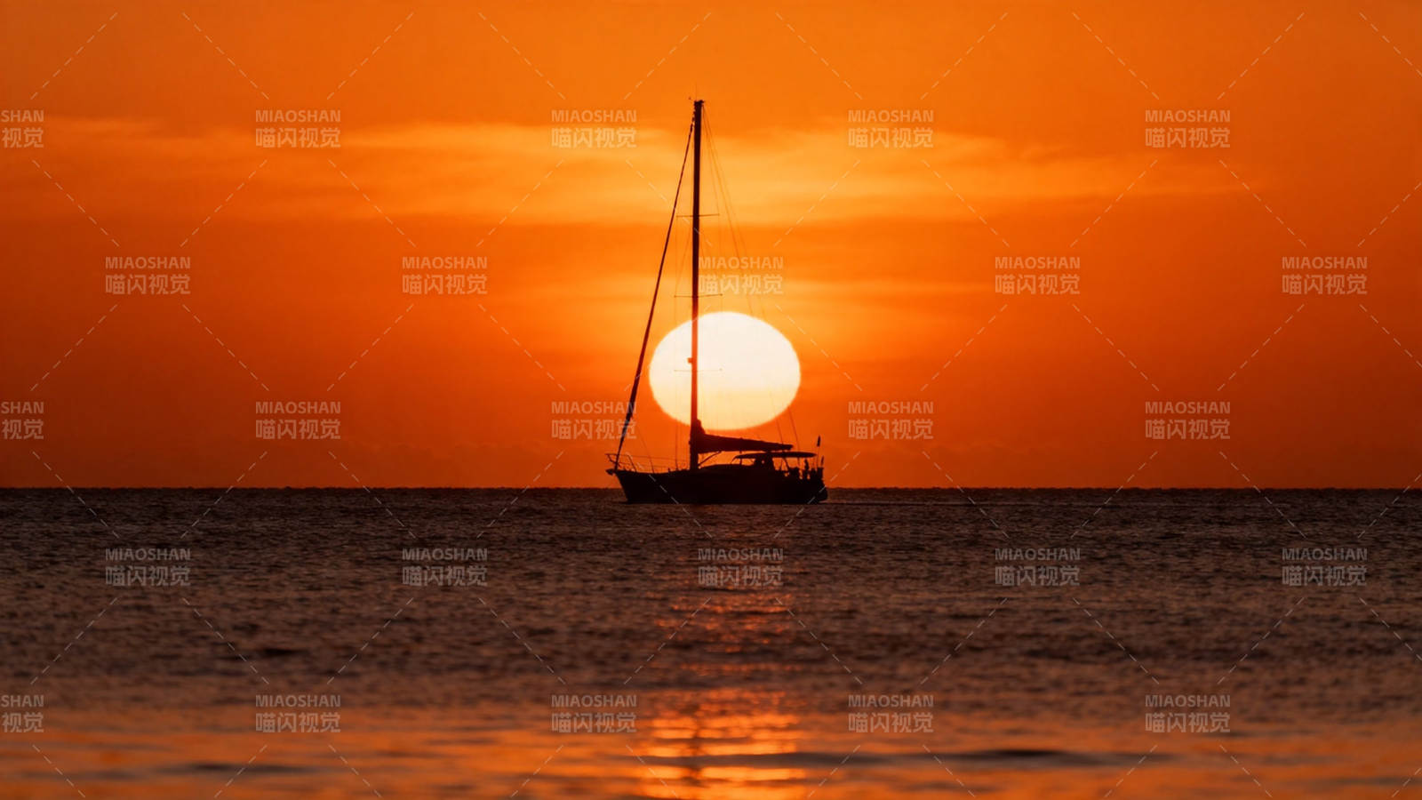 夕阳帆船剪影图片