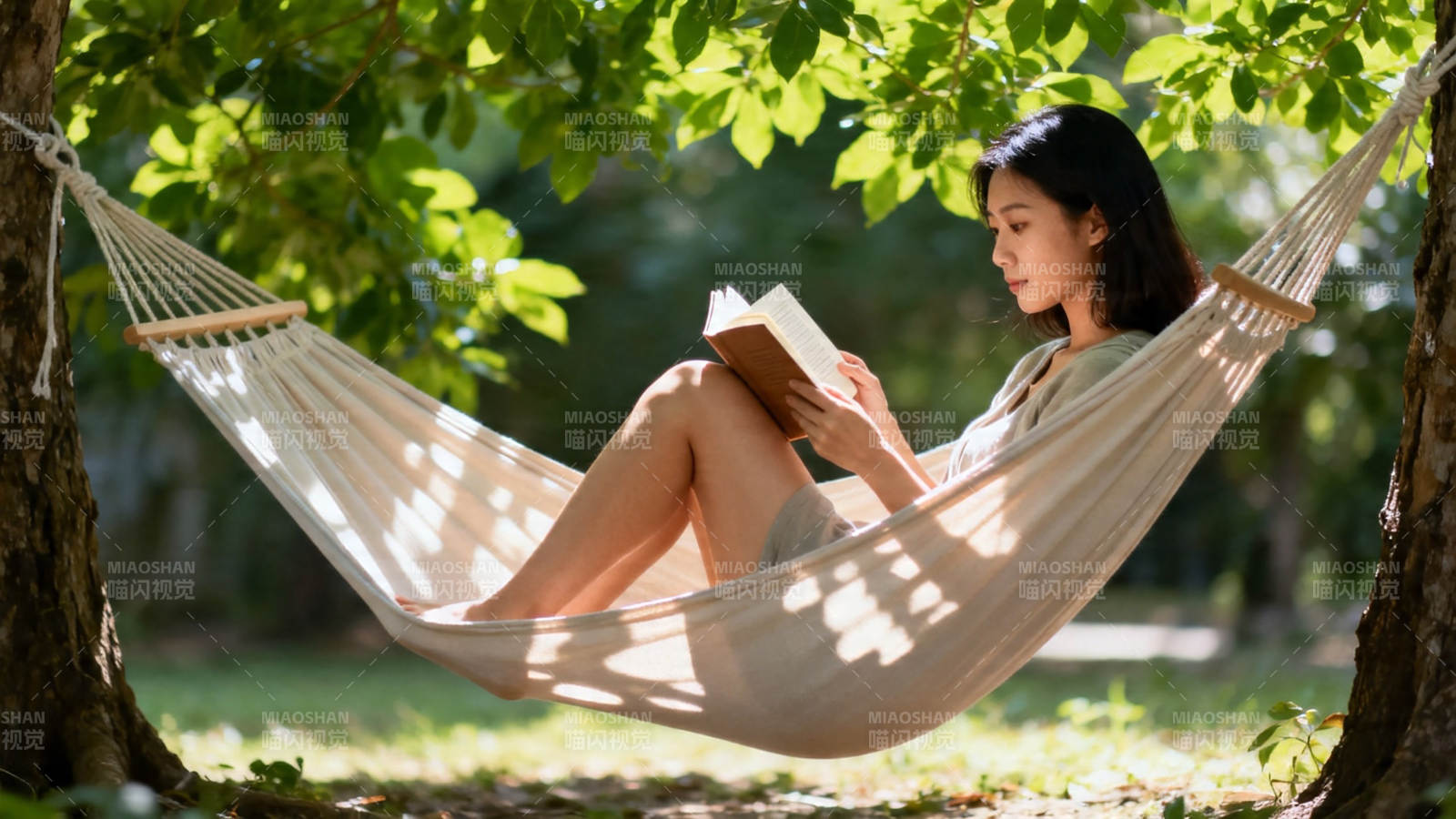 树荫吊床读书时光图片