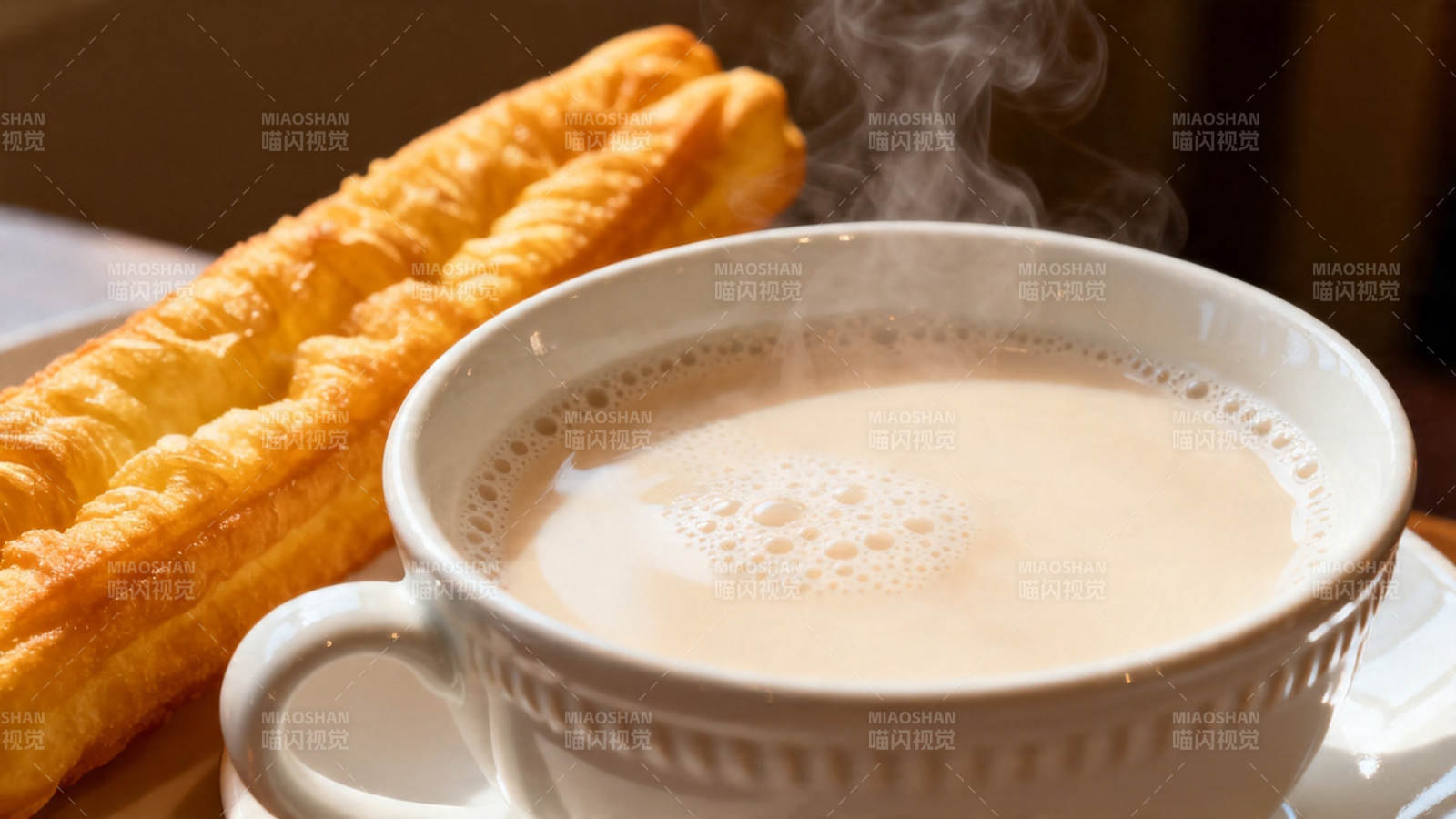 热豆浆配油条 经典早餐图片