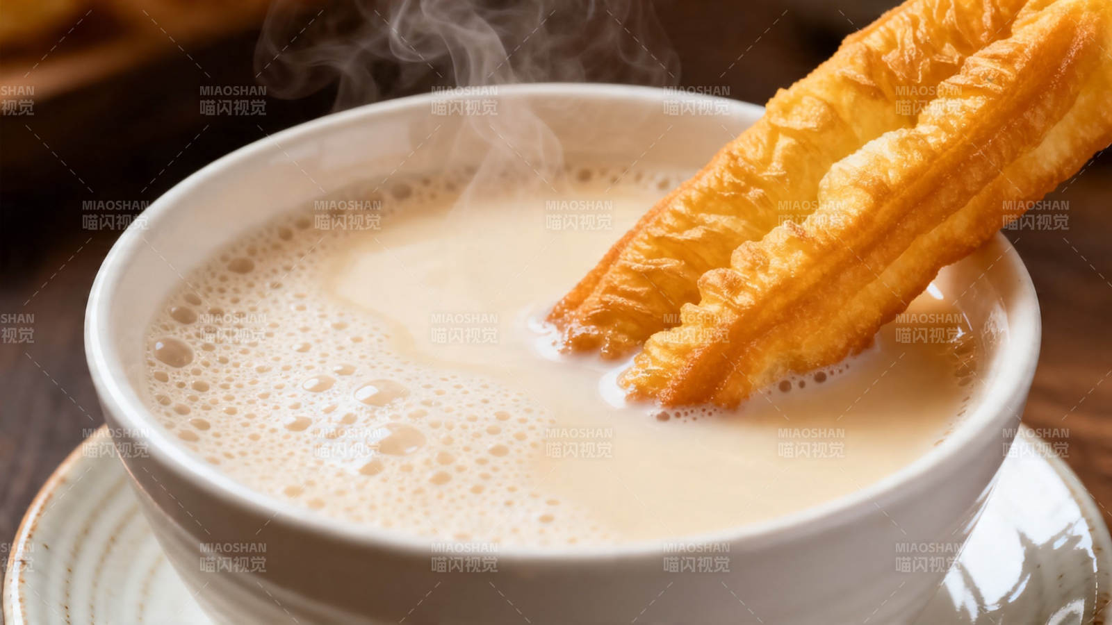 油条配豆浆 经典早餐香图片