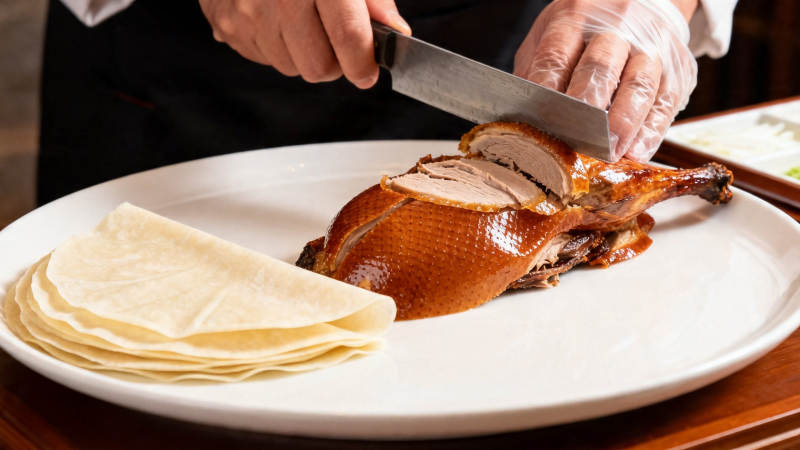 烤鸭切片配薄饼图片