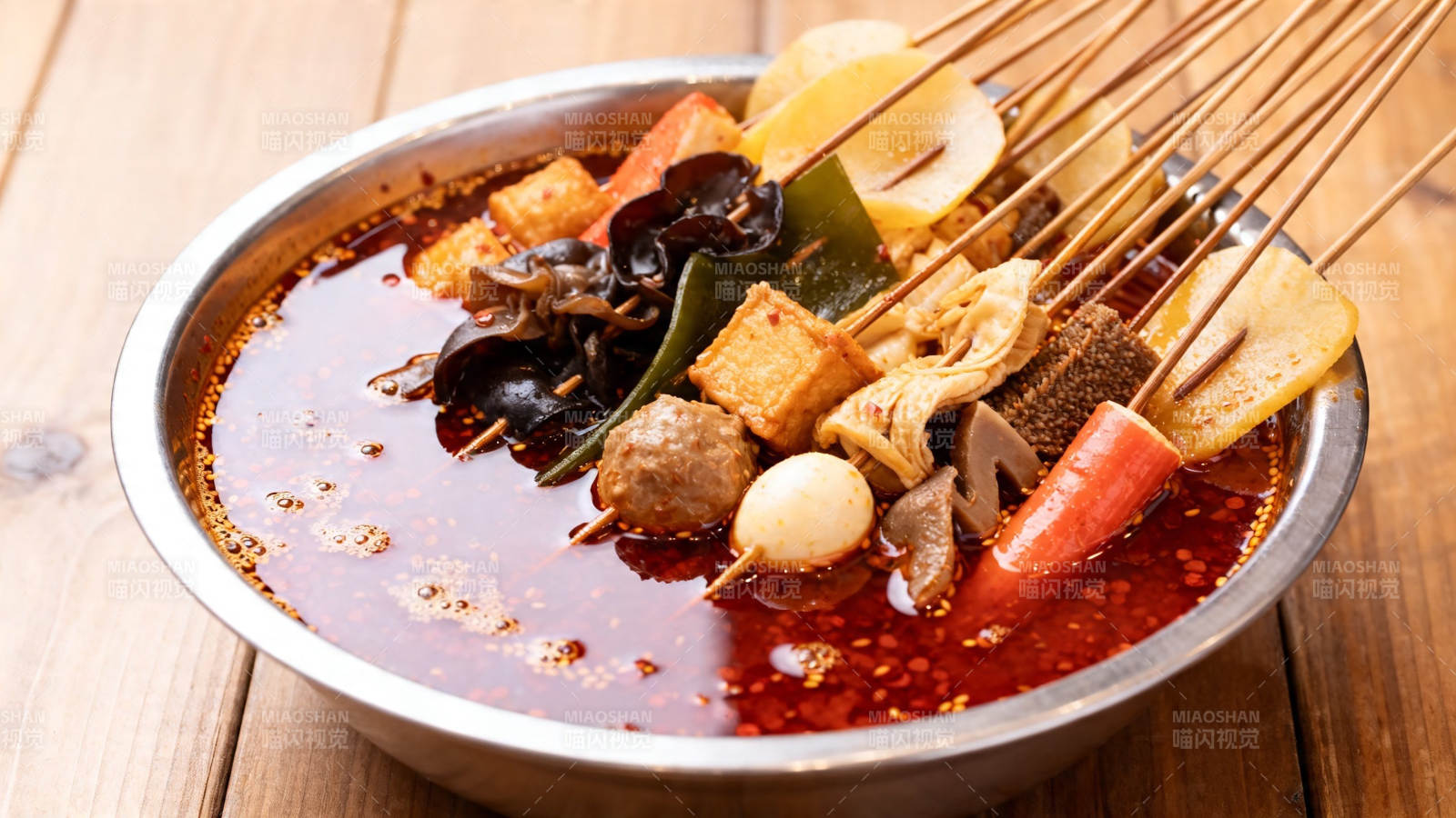 红油串串香 麻辣鲜香诱人图片