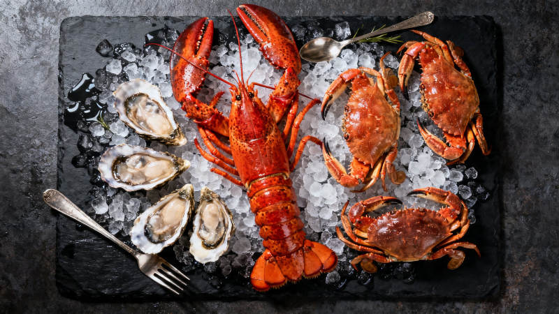 冰镇海鲜盛宴 龙虾蟹蚝图片
