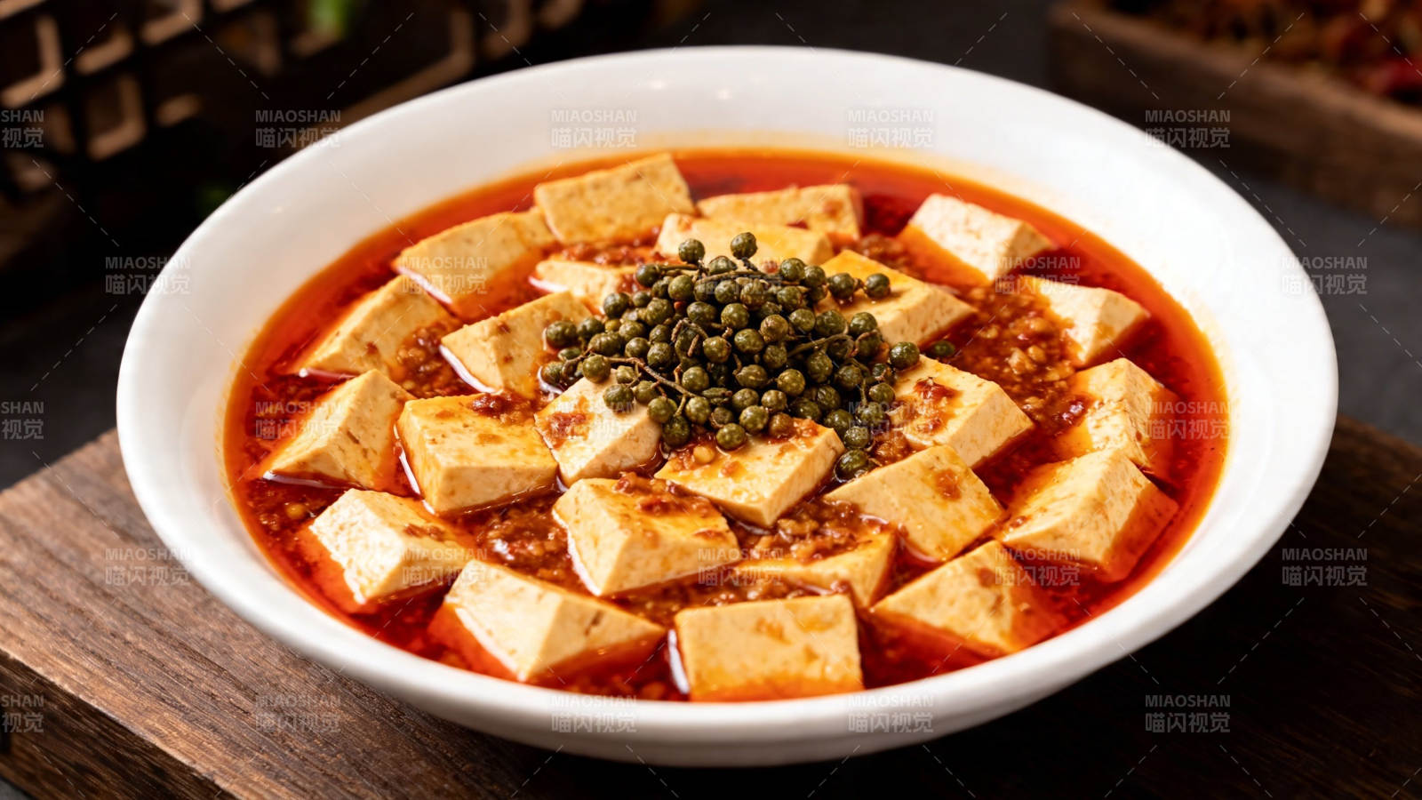 麻婆豆腐 红油青花椒香浓图片