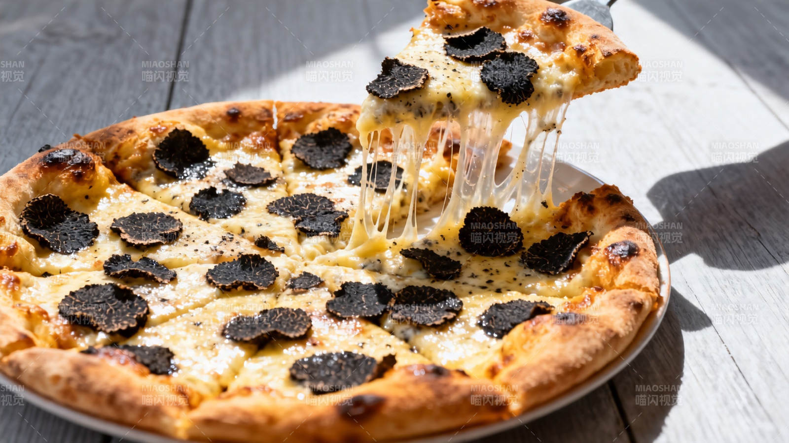 黑松露披萨 拉丝诱人图片