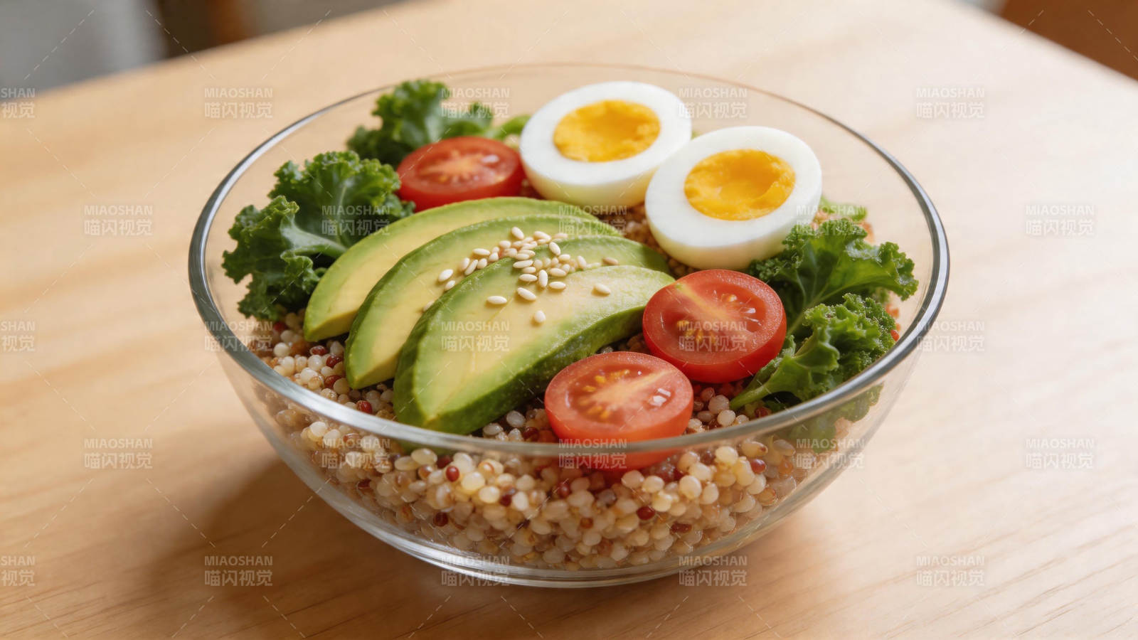 藜麦牛油果蛋沙拉碗图片