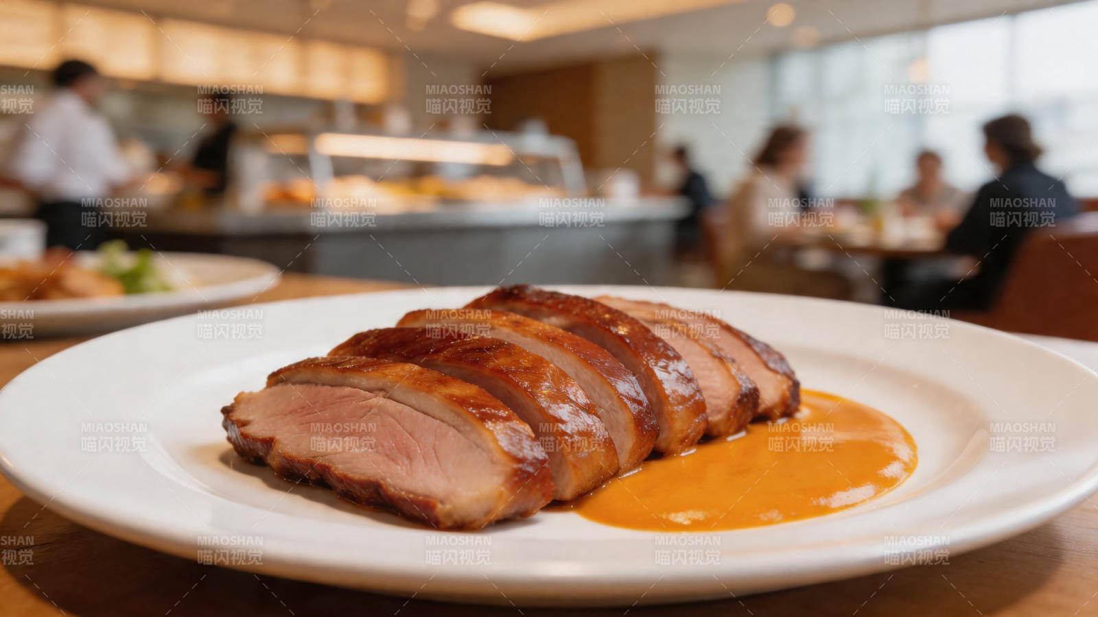 烤鸭配酱 餐厅美食特写图片