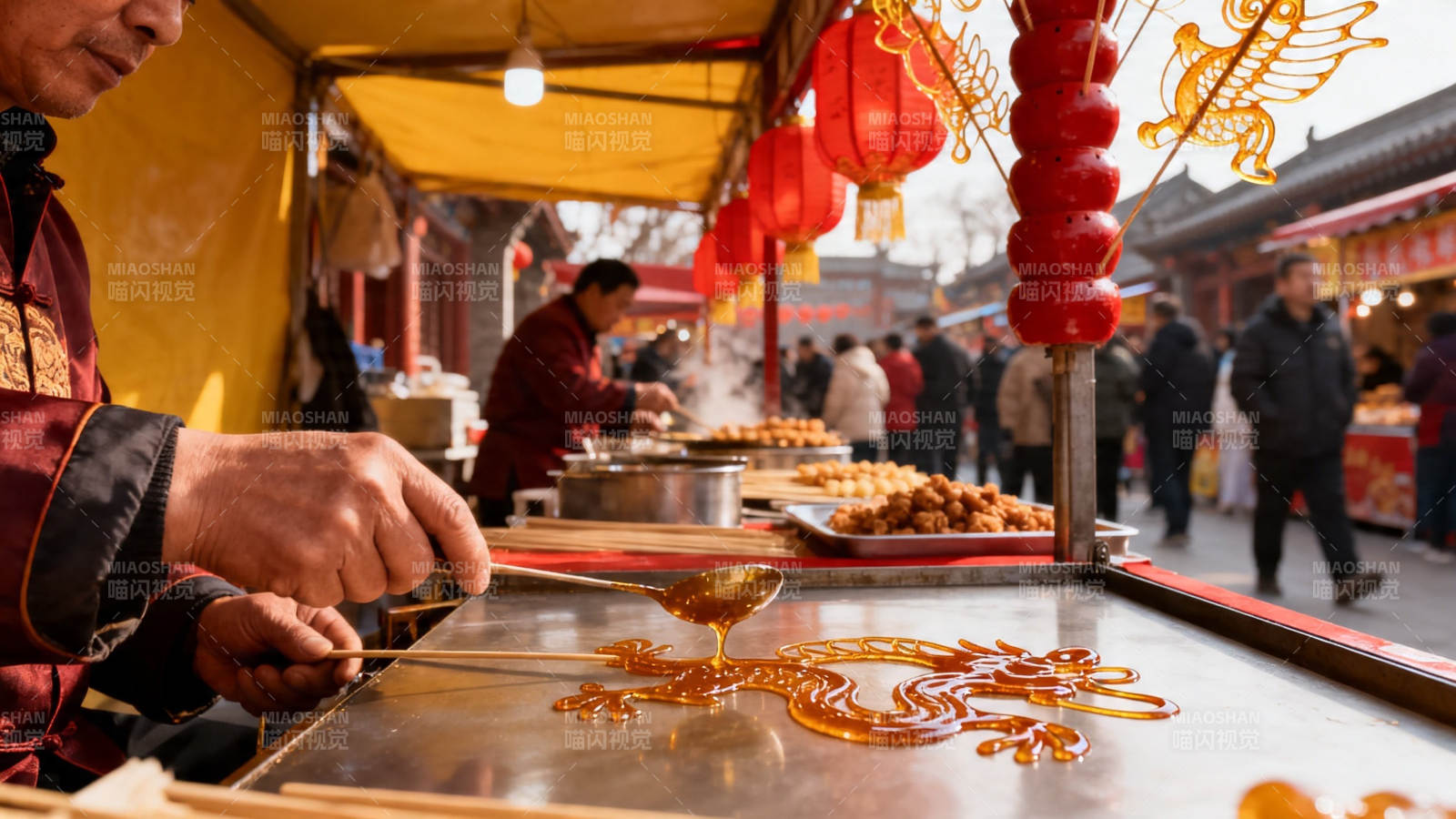 庙会糖画师巧手绘龙图片
