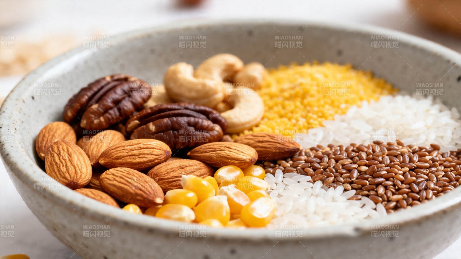 五谷坚果营养碗图片