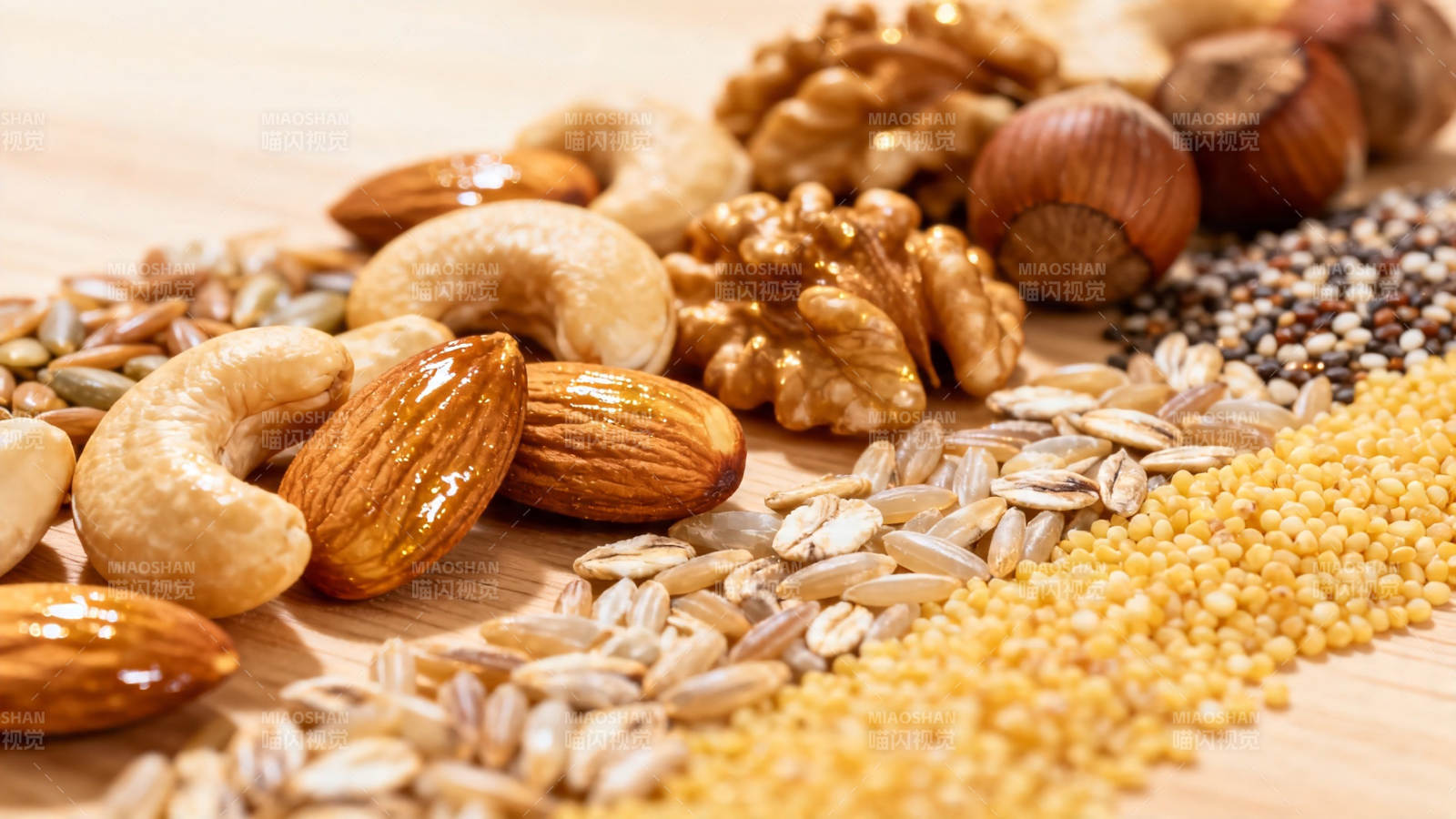 坚果谷物混合特写图片