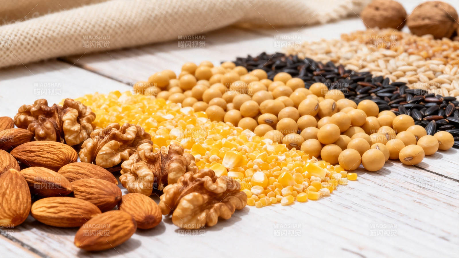 五谷坚果健康搭配图片