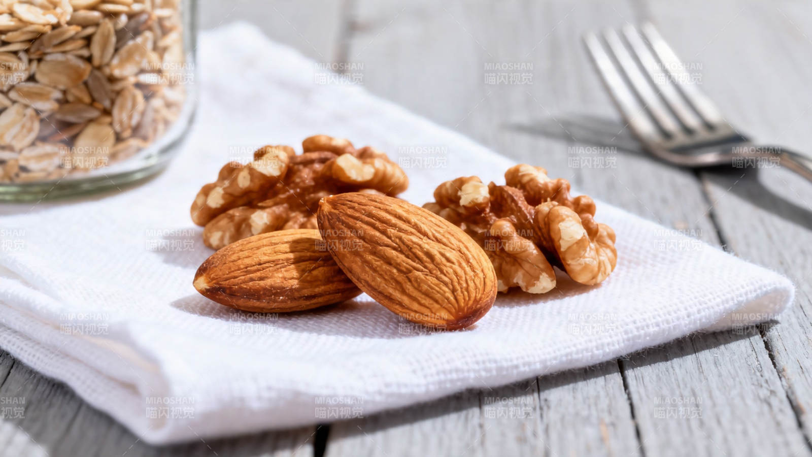 坚果燕麦健康早餐搭配图片