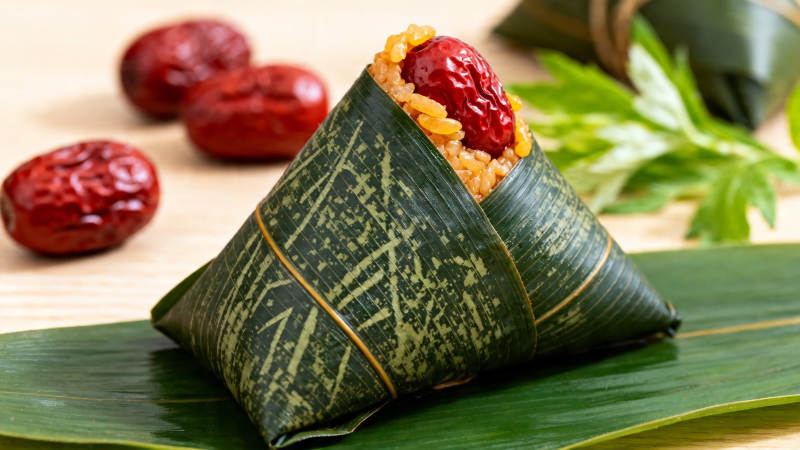 粽叶包裹红枣糯米香图片
