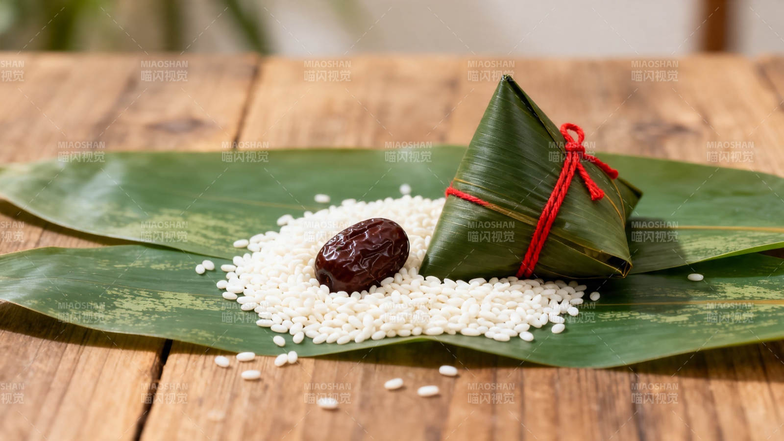 粽叶糯米红枣 端午香浓图片