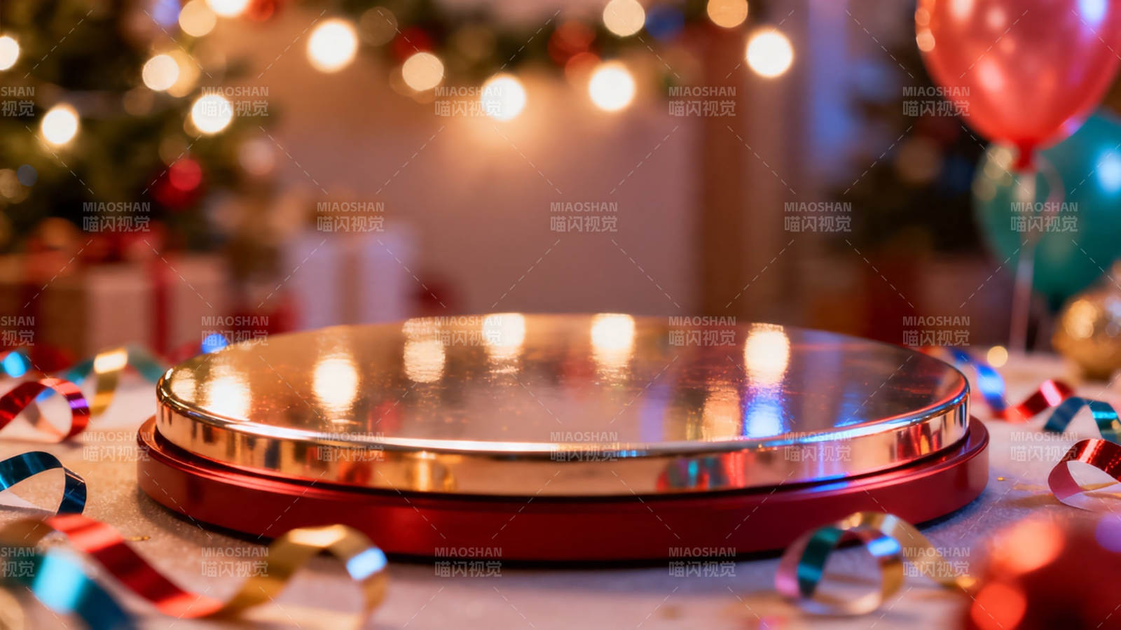 圣诞金盘映彩灯图片