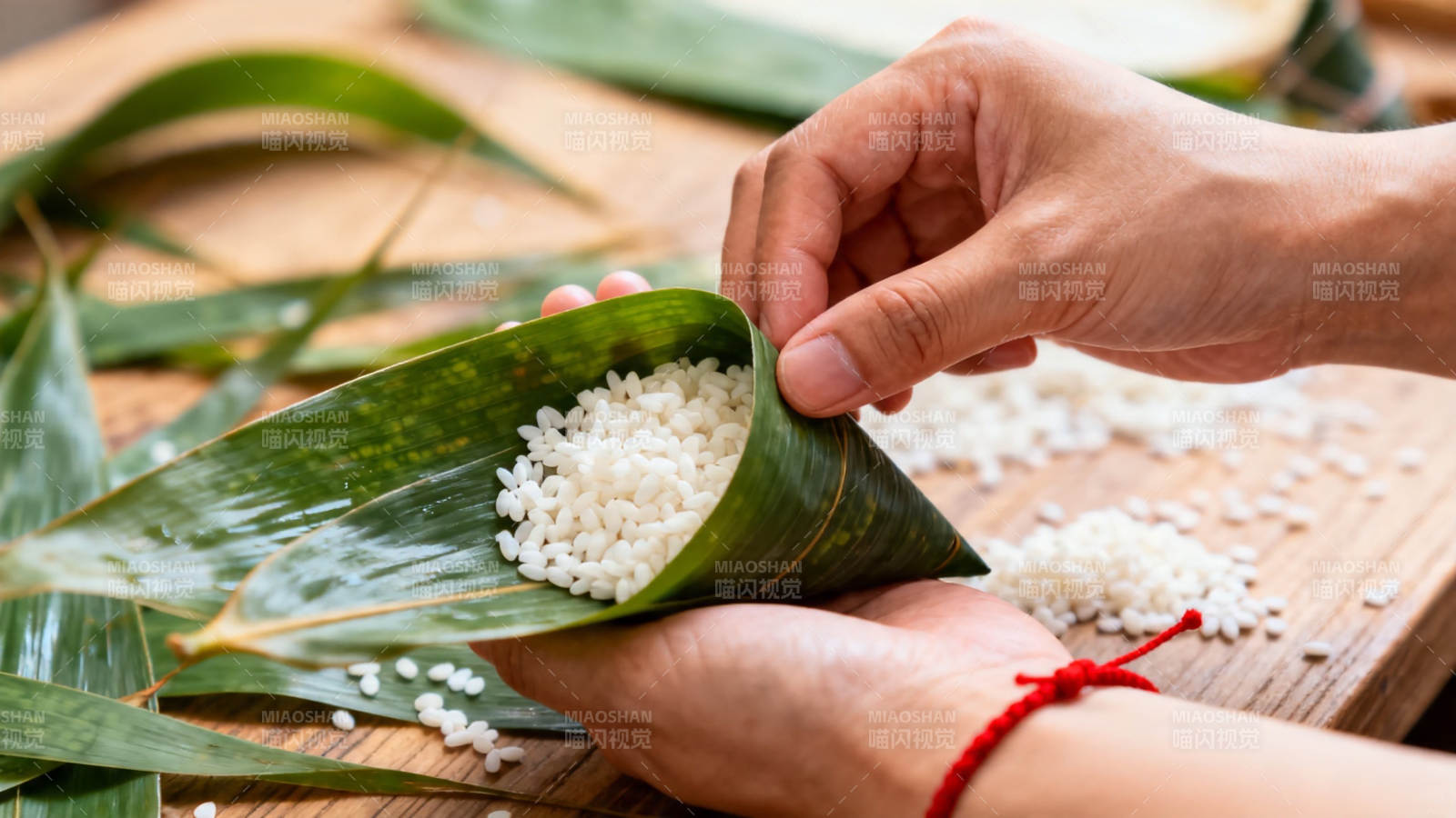 包粽子 手作端午香糯情图片