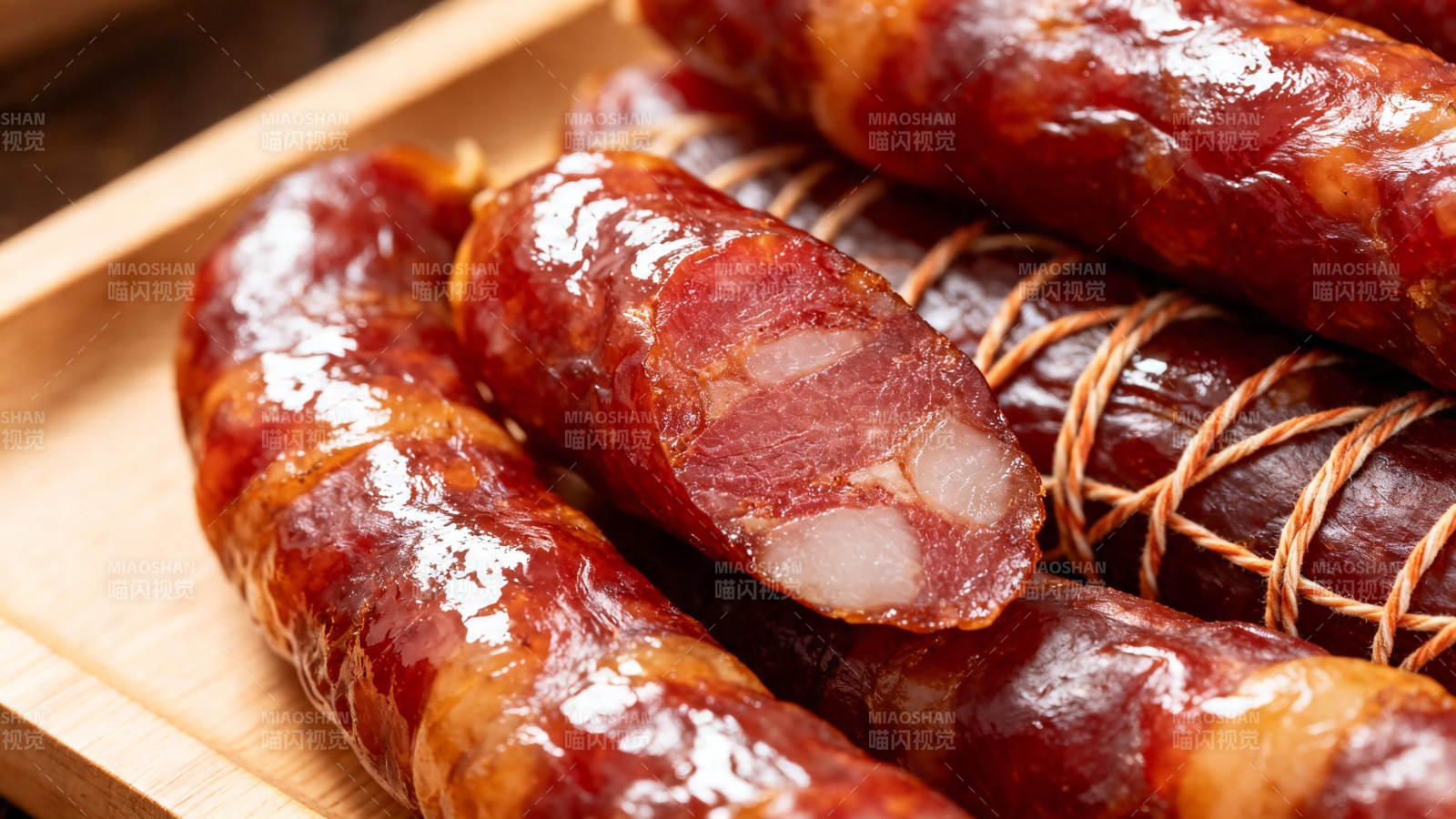 腊肠切片 油润诱人图片