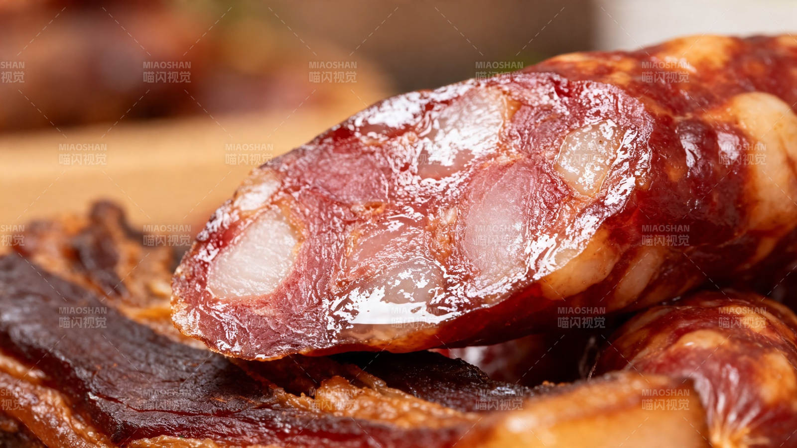 腊肠切片 油润诱人图片