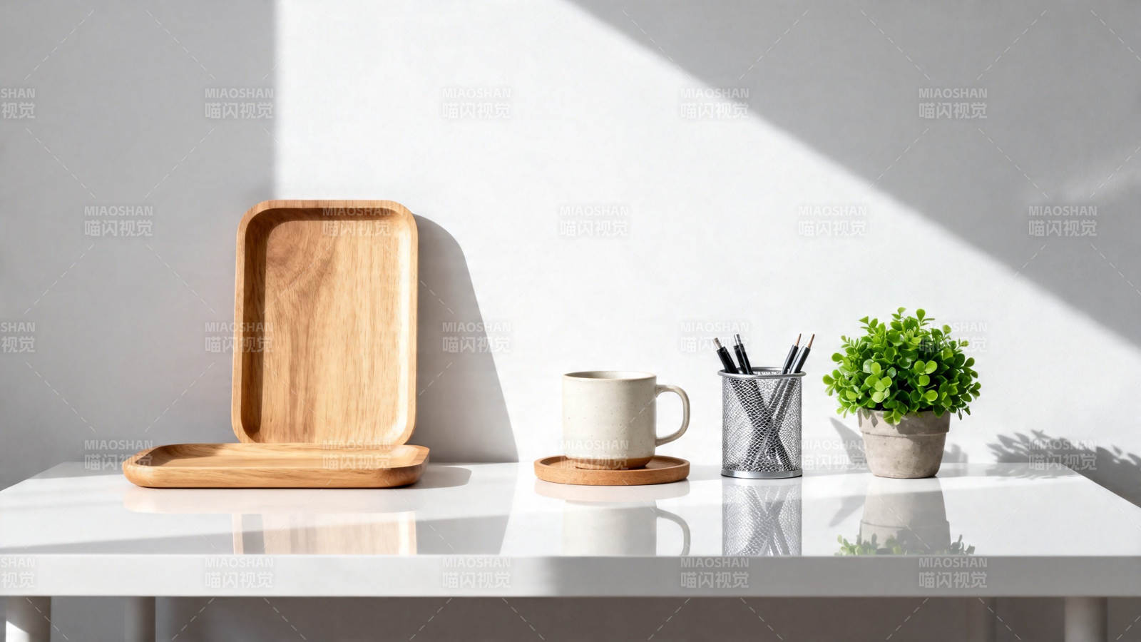 阳光桌景 木盘杯笔绿植图片