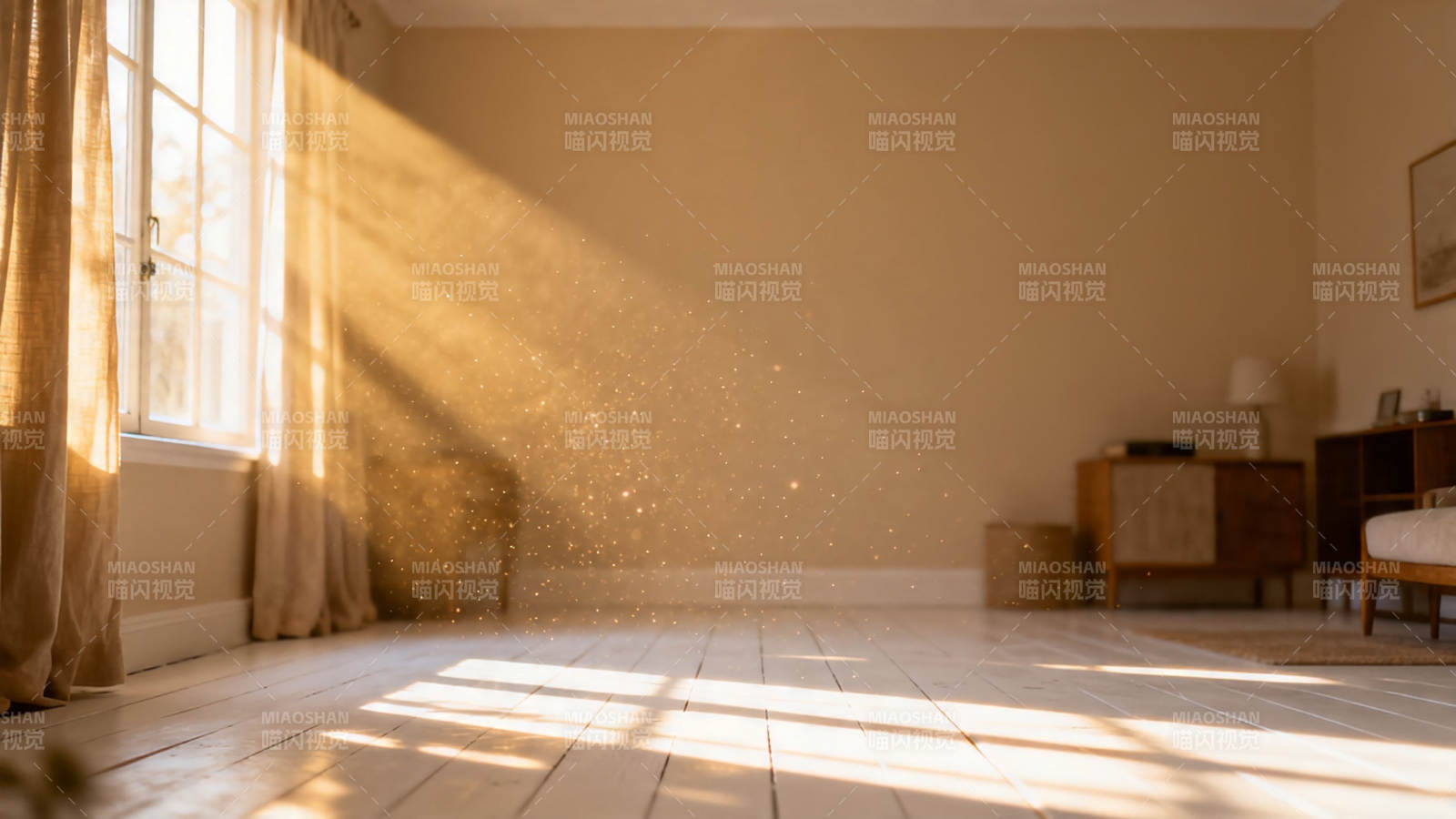 阳光洒满空房间图片