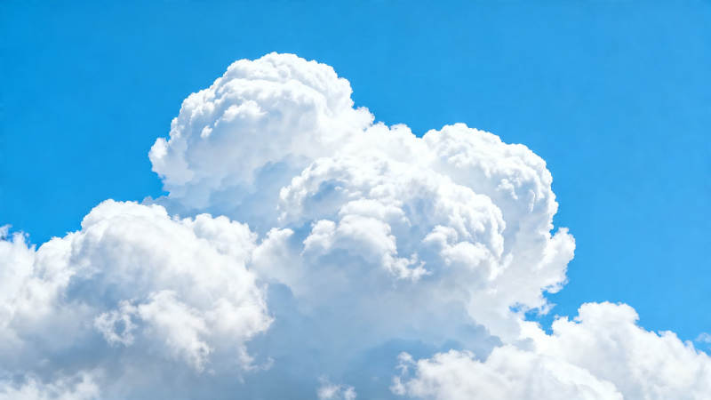 蓝天白云 云朵蓬松如棉图片