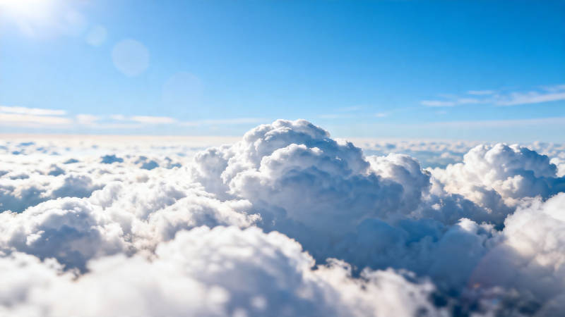 云海之上 蓝天如洗图片