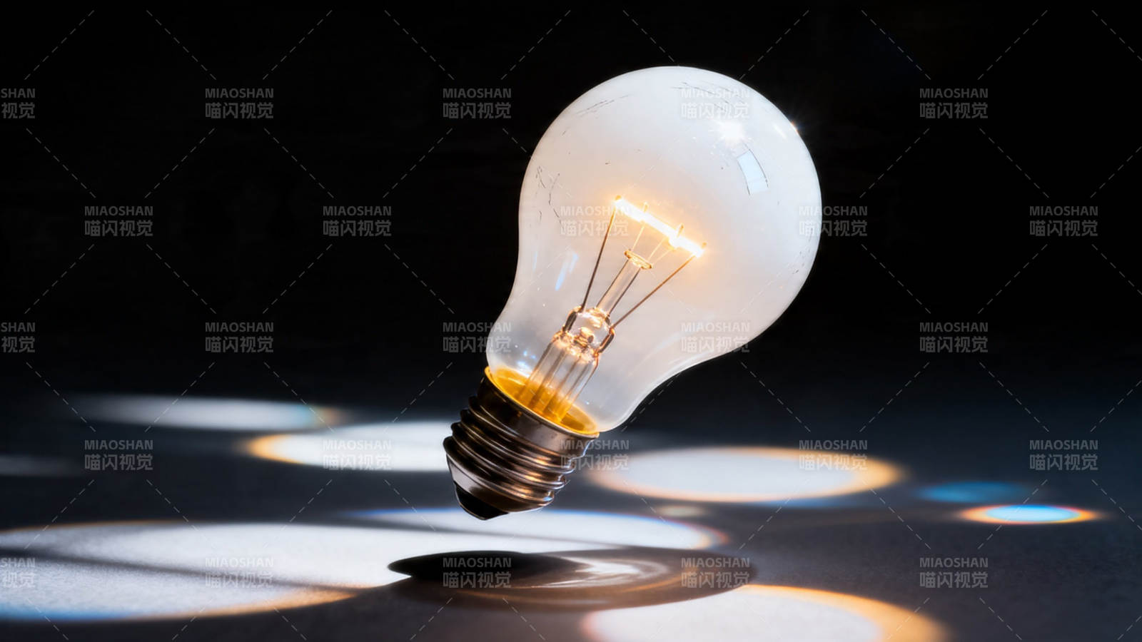 悬浮灯泡 光影梦幻图片