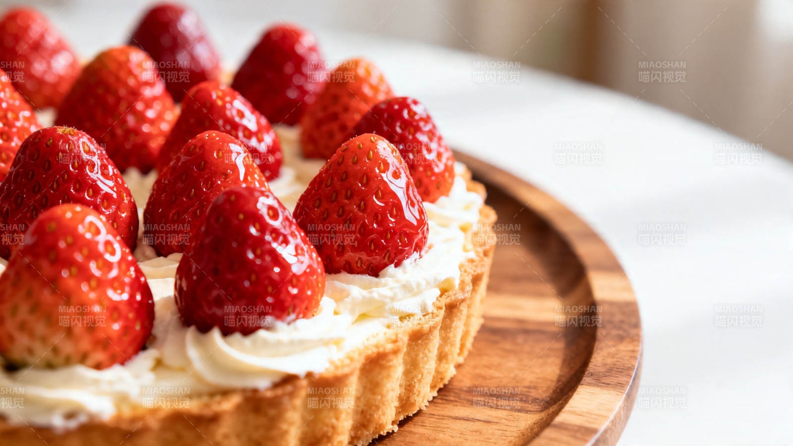草莓奶油挞 甜美诱人图片