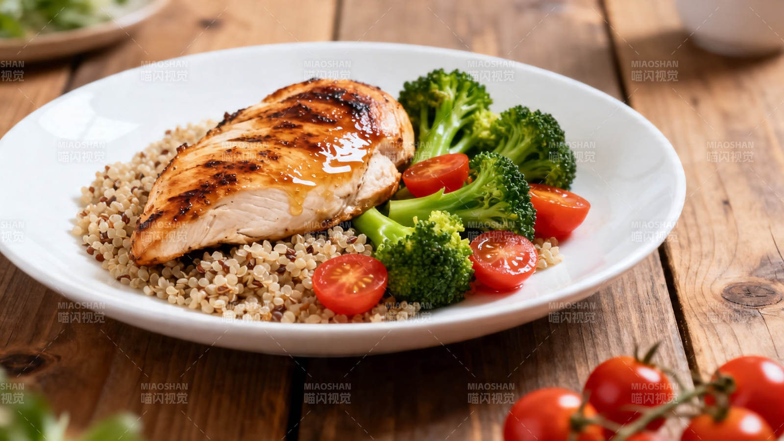 烤鸡胸配藜麦西兰花图片