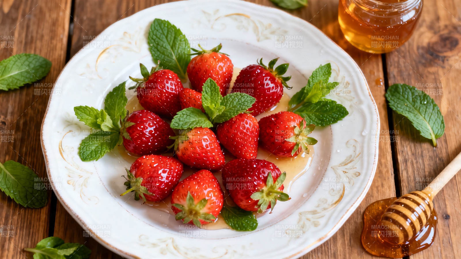 草莓薄荷蜂蜜甜盘图片