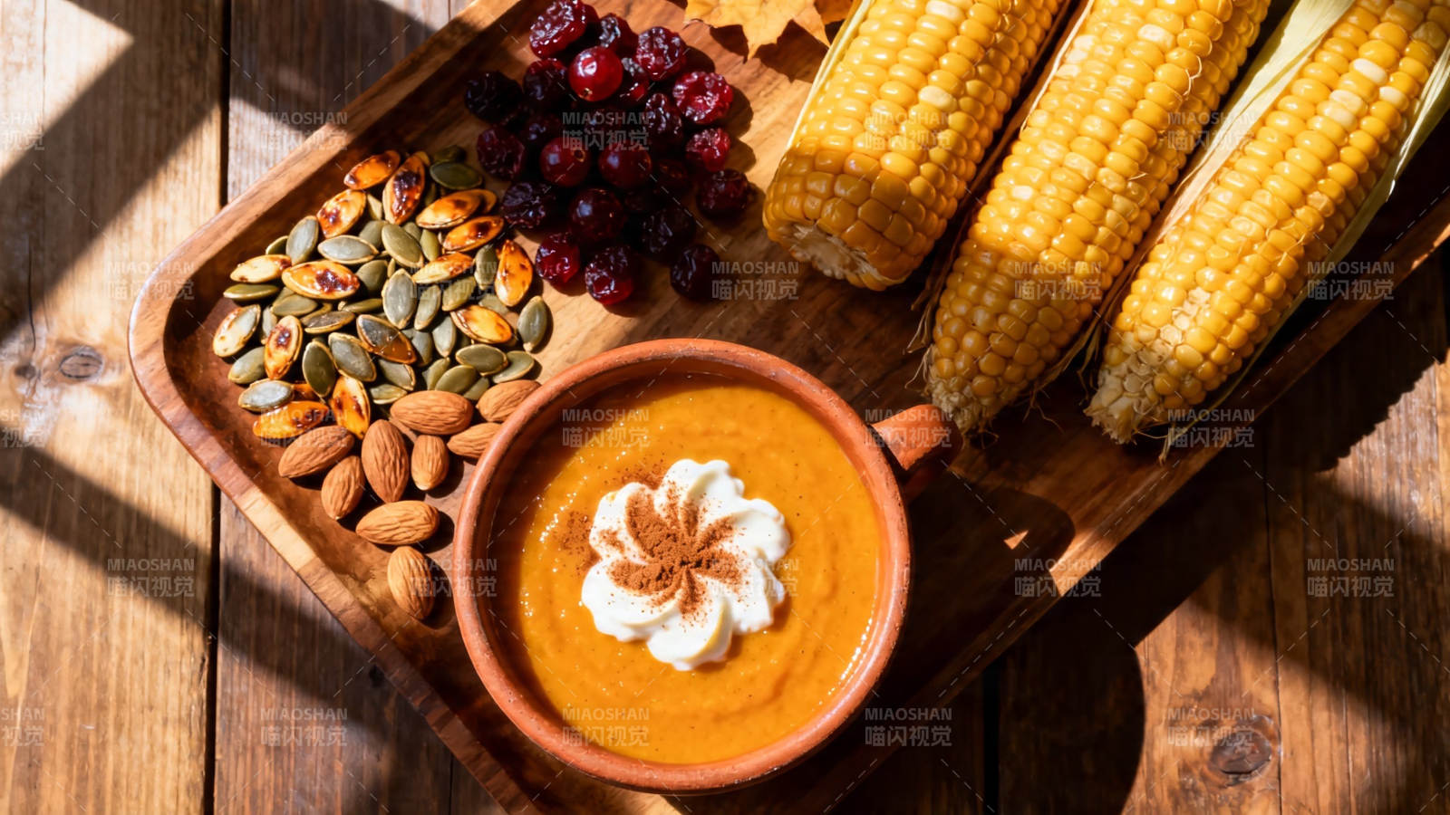秋日暖汤配玉米坚果果干图片