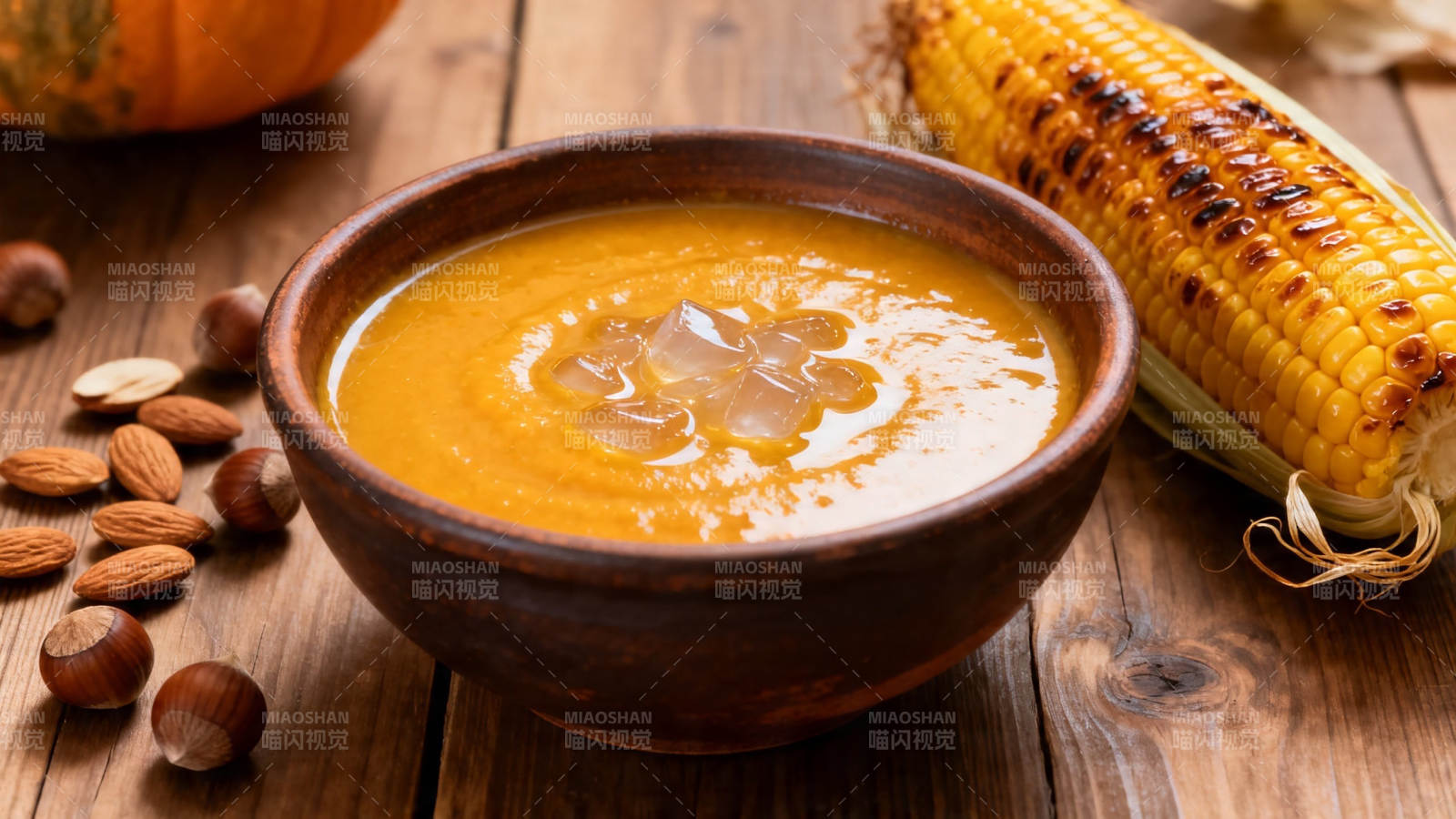 秋日暖汤 南瓜玉米浓汤图片