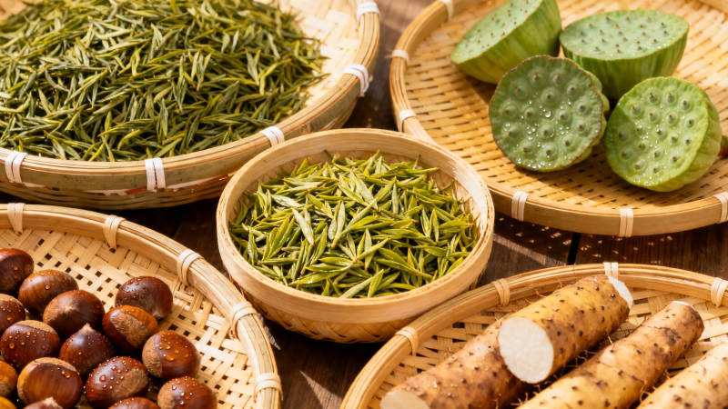 竹篮盛放的自然食材图片