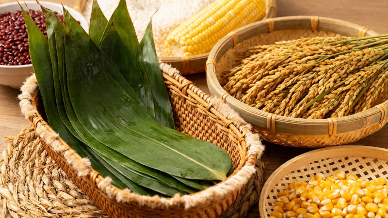 粽叶玉米稻米杂粮篮图片