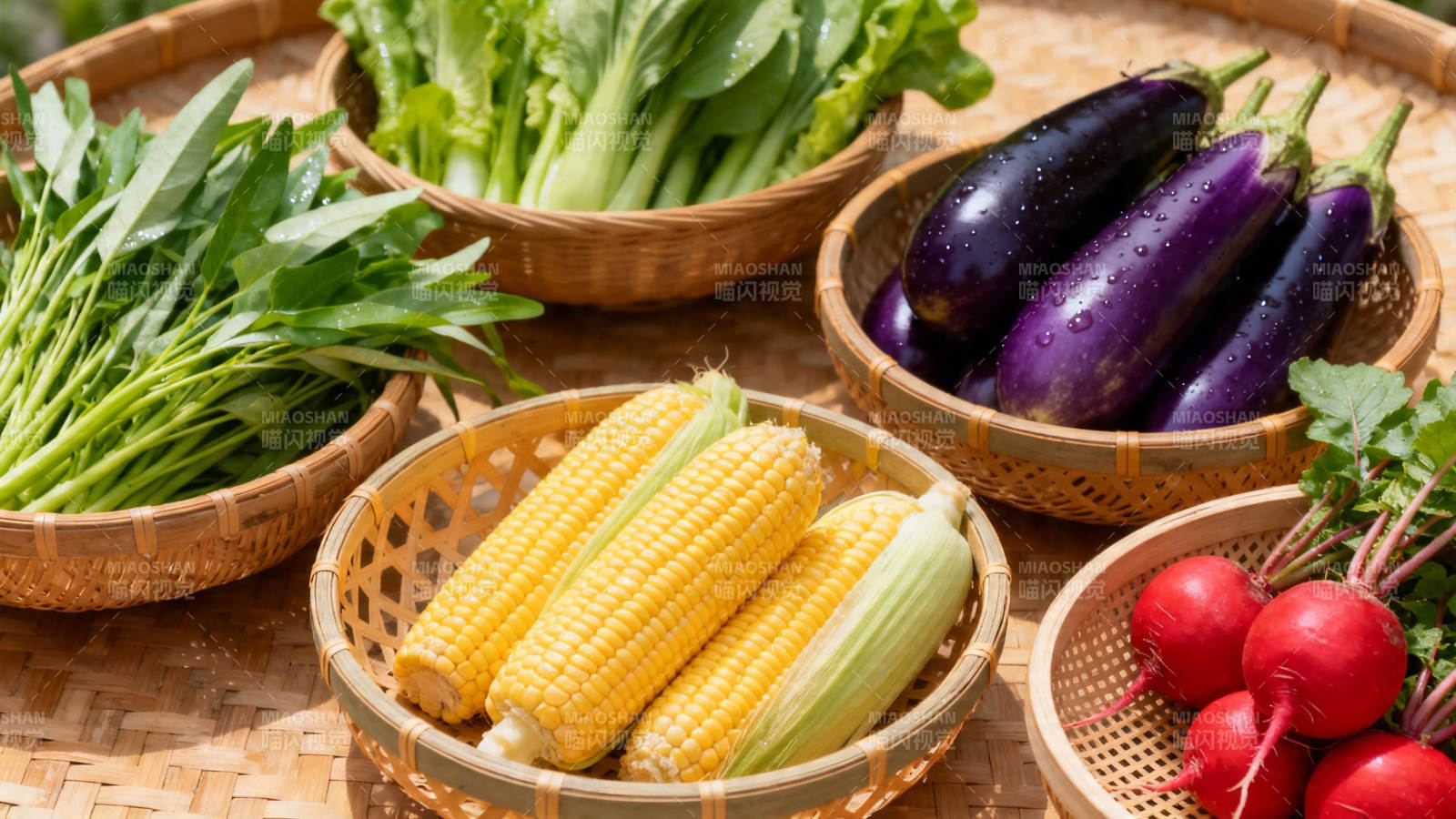 鲜蔬满篮 色彩缤纷图片