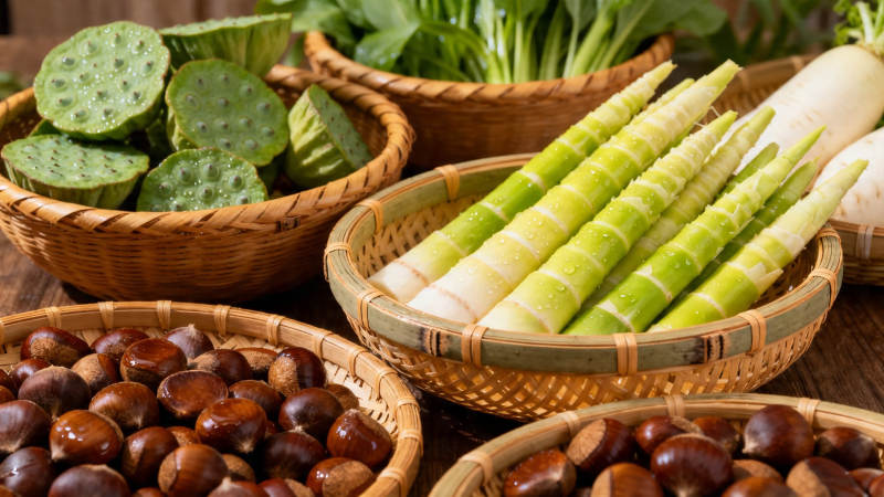 竹篮盛鲜蔬 栗笋莲蓬香图片