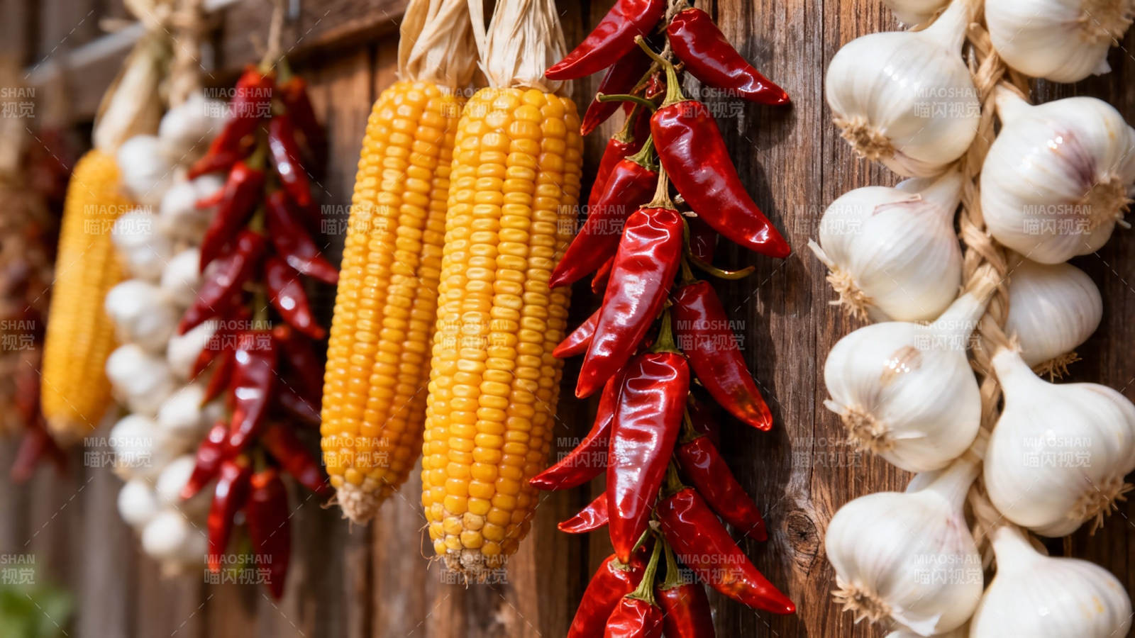 玉米辣椒蒜头挂墙香图片