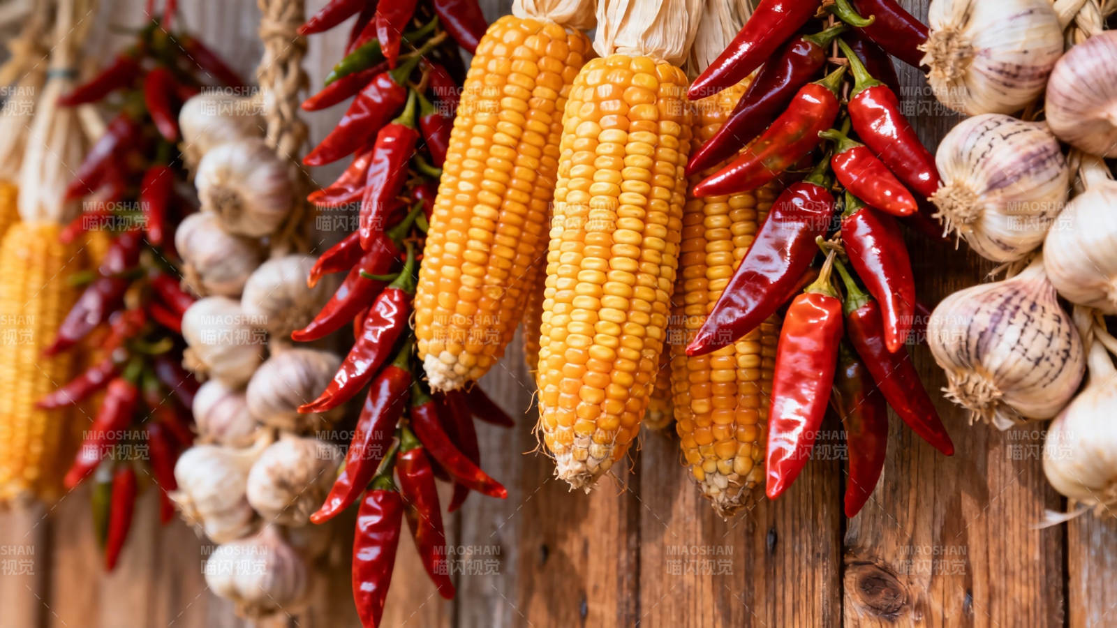 玉米辣椒蒜头挂墙香图片