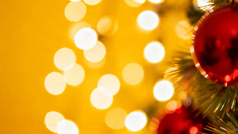 金灯红球 圣诞暖意浓图片