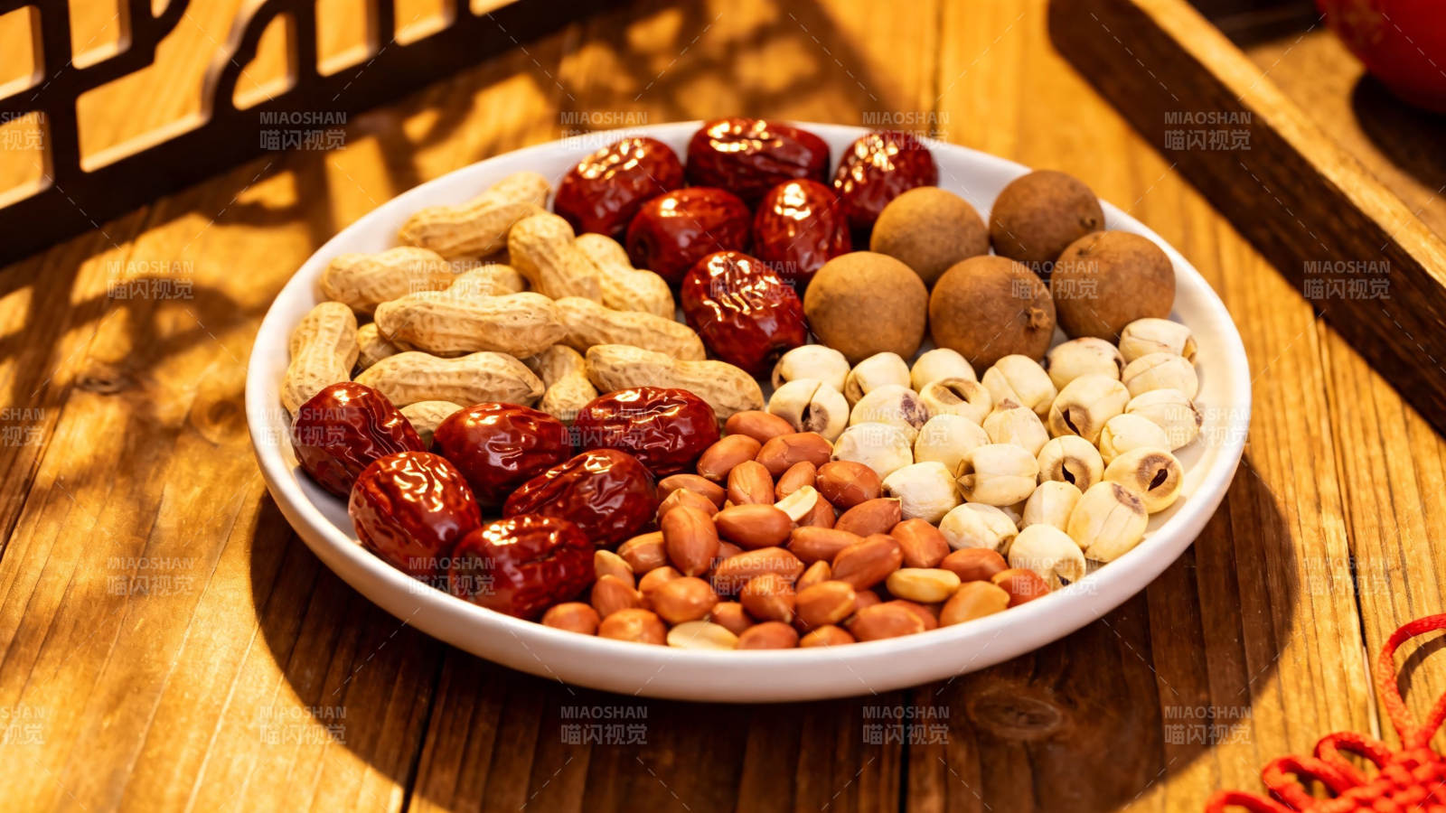 坚果红枣拼盘 养生美味图片