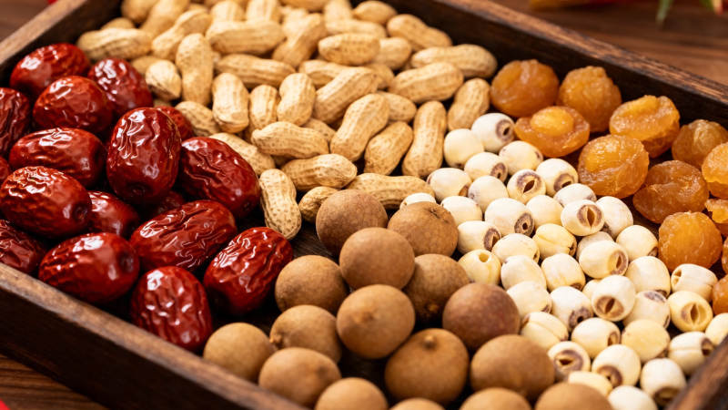 红枣花生莲子桂圆干果拼盘图片