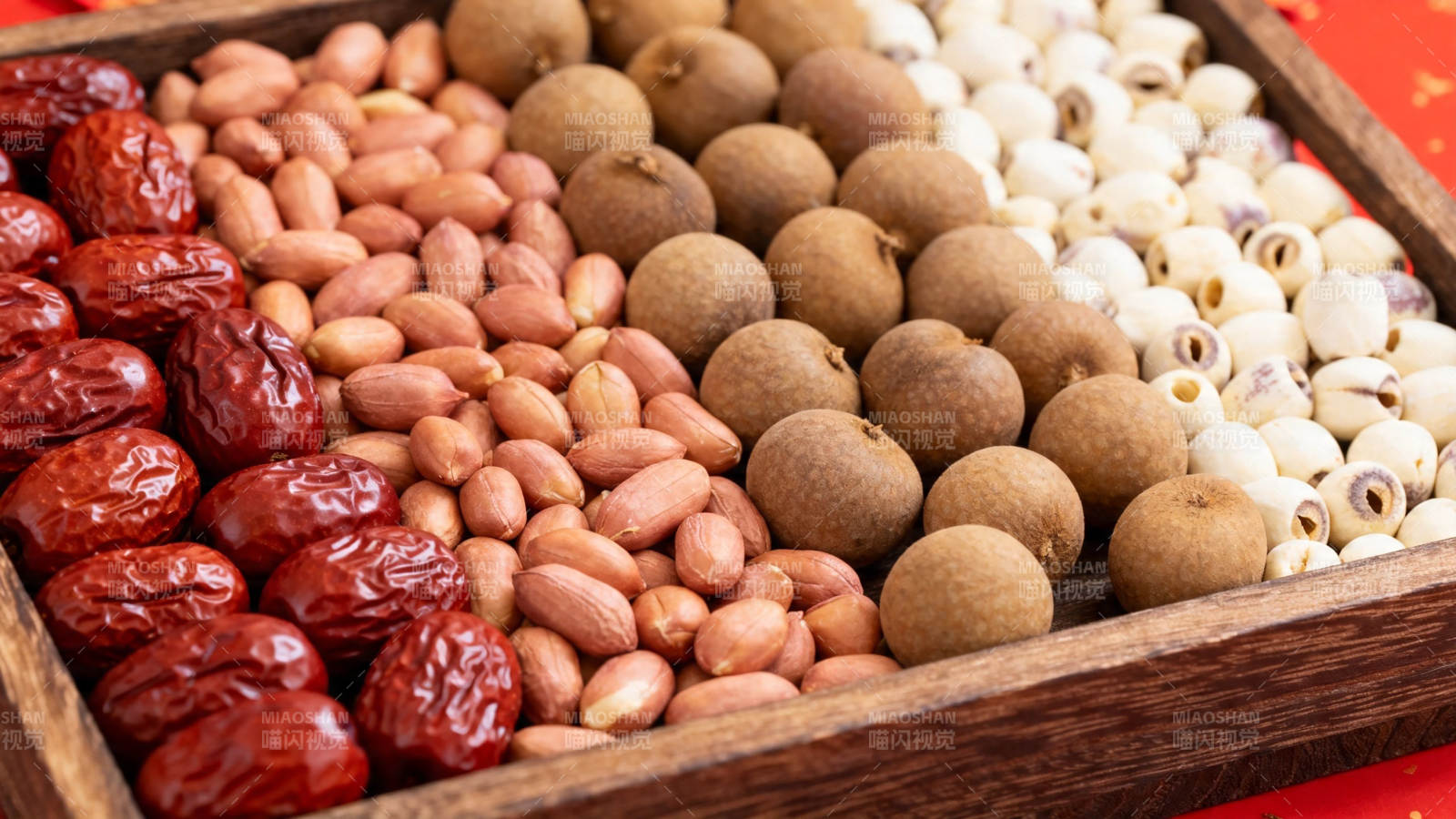 红枣花生桂圆莲子拼盘图片